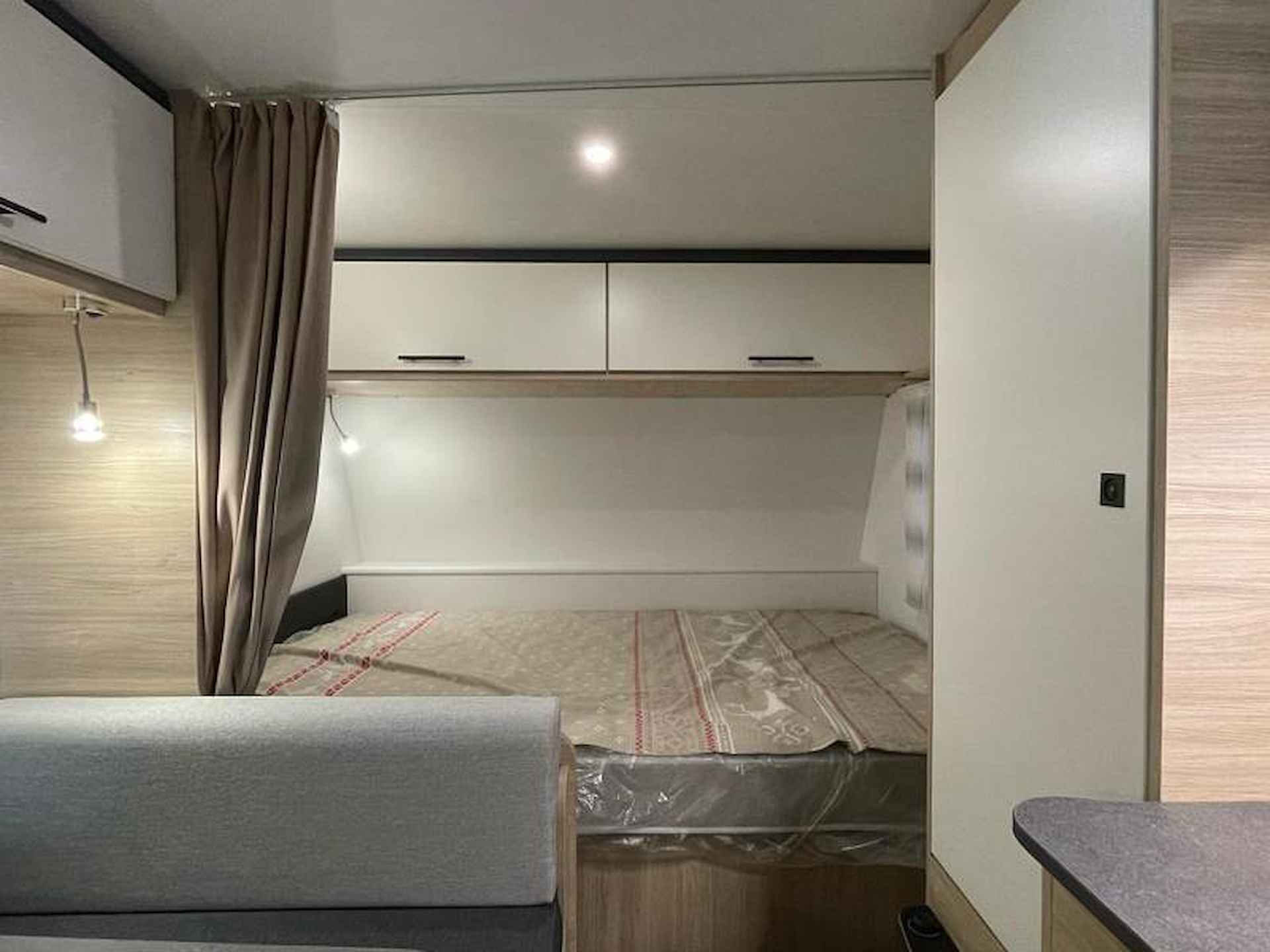 Caravelair Alba Family 466 model 2024 - 10/11