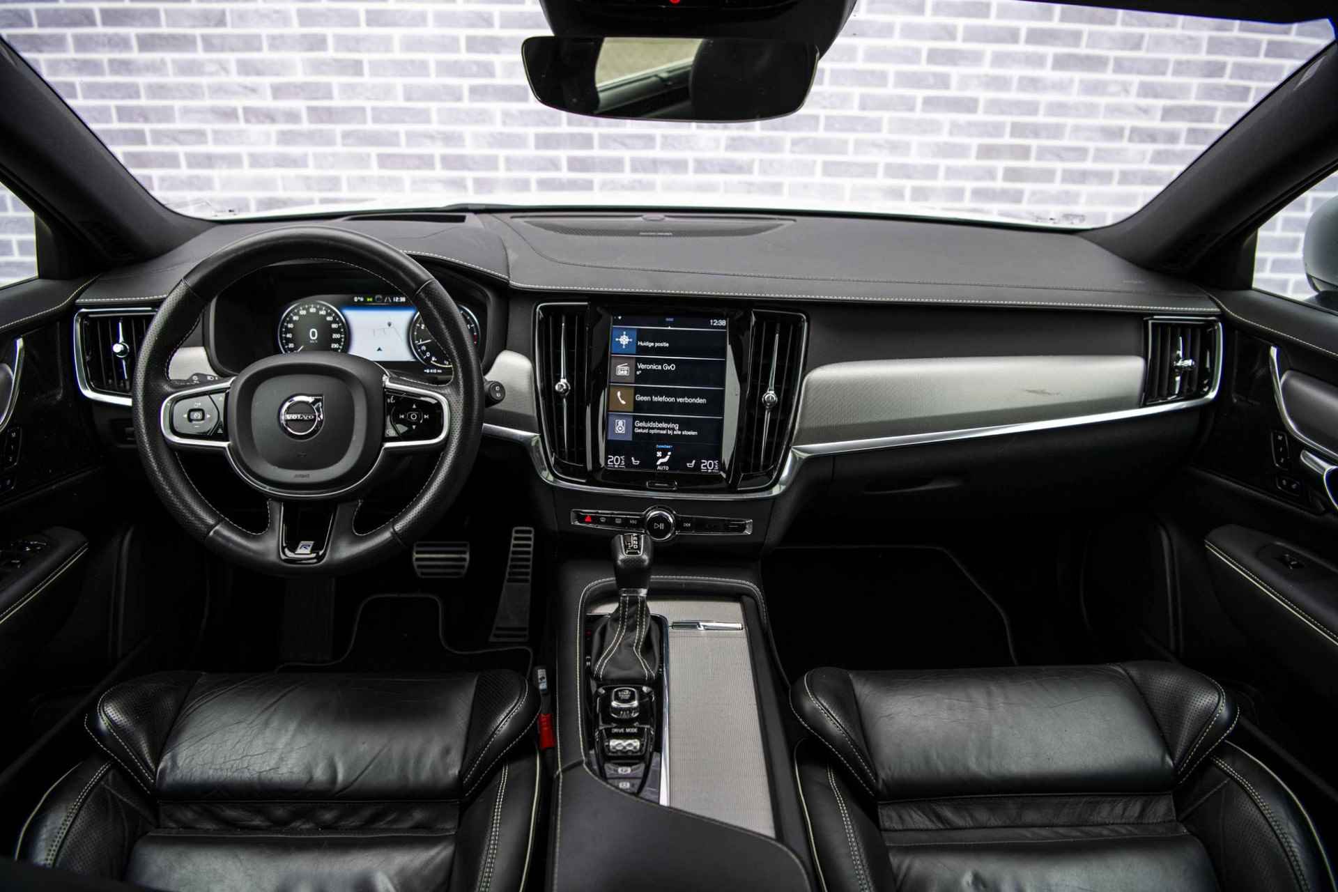 Volvo V90 2.0 T4 Business Sport | Trekhaak | Panorama dak | Head UP Display  | Hardon&Kardon | Standkachel | Parkeersensoren Voor en Achter | Parkeer Camera | Power Seats | - 6/41