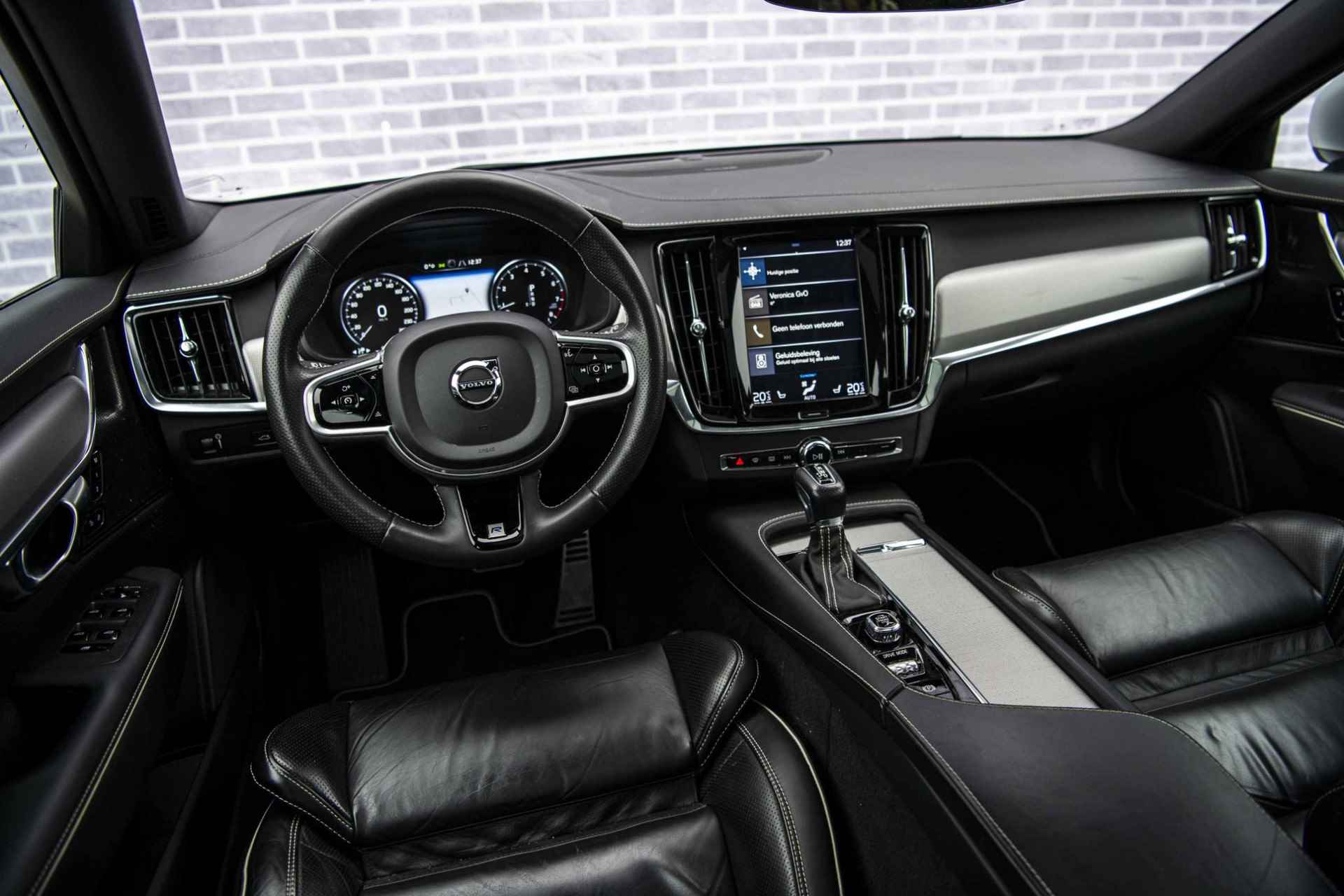 Volvo V90 2.0 T4 Business Sport | Trekhaak | Panorama dak | Head UP Display  | Hardon&Kardon | Standkachel | Parkeersensoren Voor en Achter | Parkeer Camera | Power Seats | - 12/41