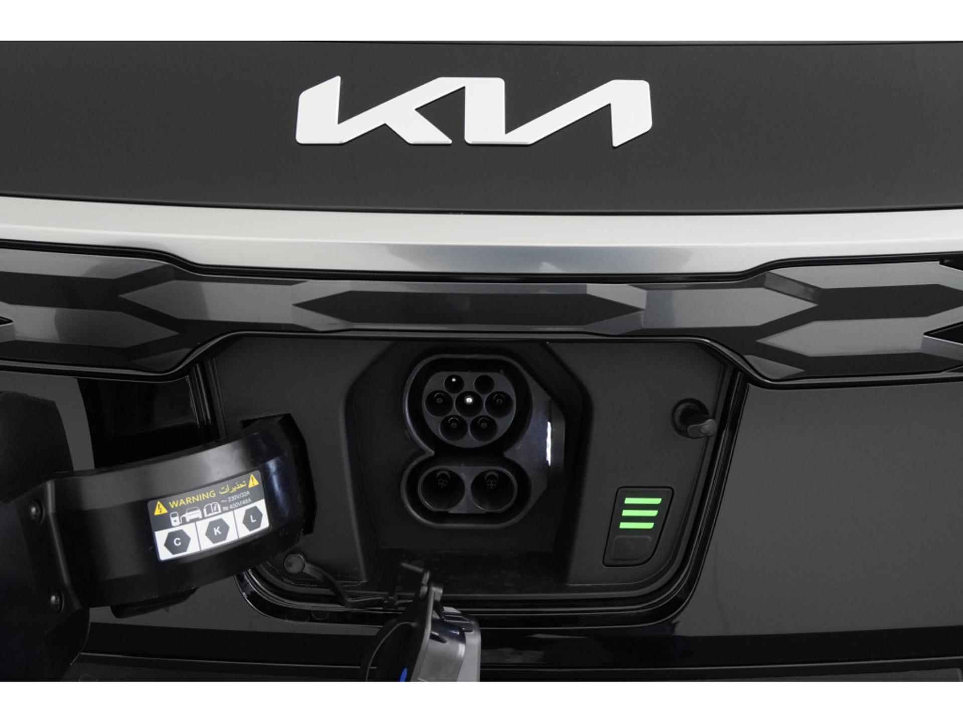 Kia e-Niro DynamicPlusLine 64.8 kWh 3-fase | Schuifdak | Leder | Head-up display | Dodehoekdetectie | Zondag Open! - 23/45