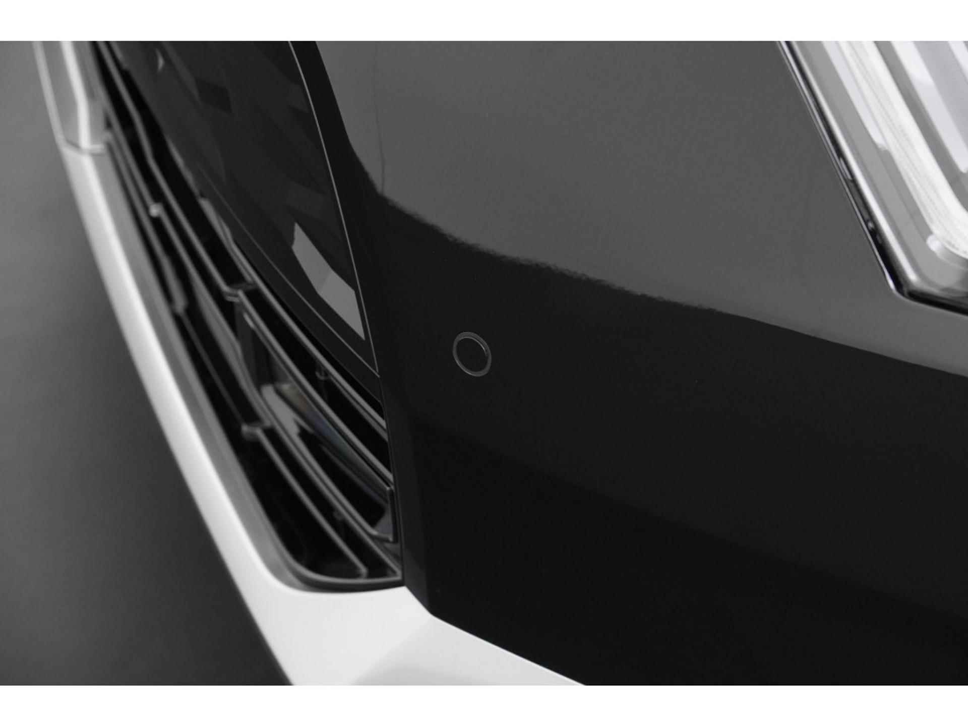 Kia e-Niro DynamicPlusLine 64.8 kWh 3-fase | Schuifdak | Leder | Head-up display | Dodehoekdetectie | Zondag Open! - 42/45