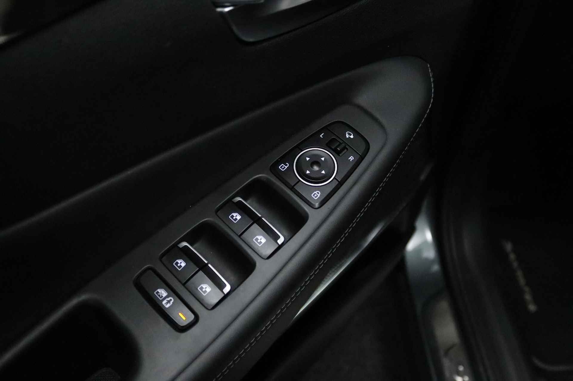 Hyundai Santa Fe 1.6 T-GDI HEV Comfort Smart | Apple carplay | Camera | Navigatie - 26/57