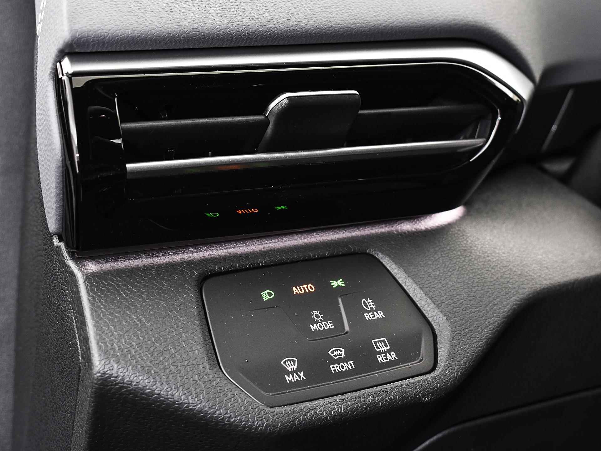 Volkswagen ID.4 Pro Business 77 kWh | Camera | 21 inch | Black Style | Stoel- en stuurverwarming - 19/35