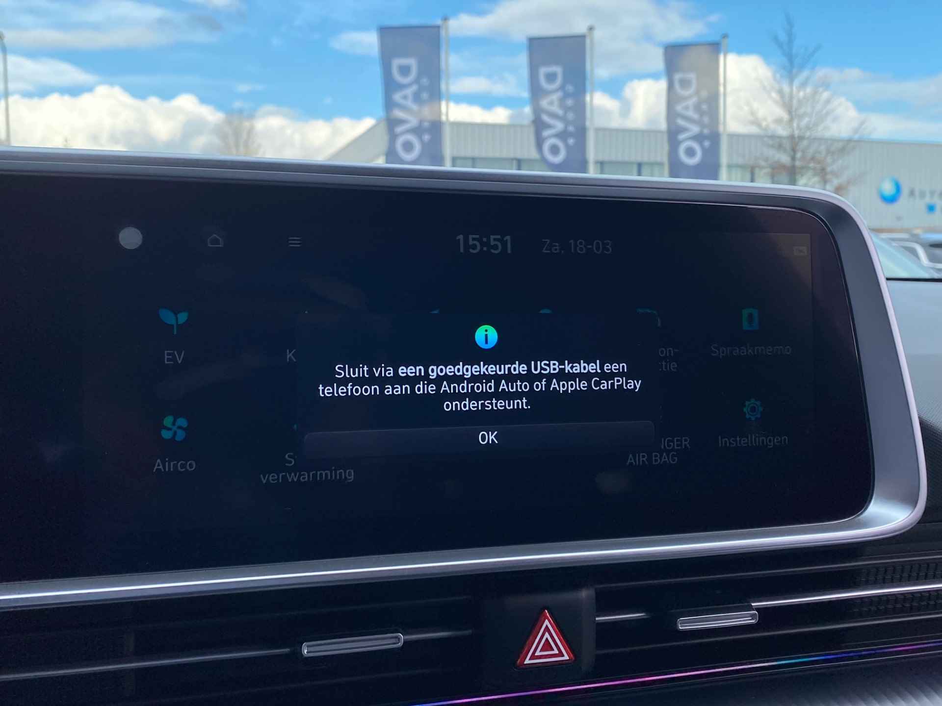 Hyundai IONIQ 6 Connect 77 kWh | Navigatie | Warmtepomp | Stoelverwarming - 25/46