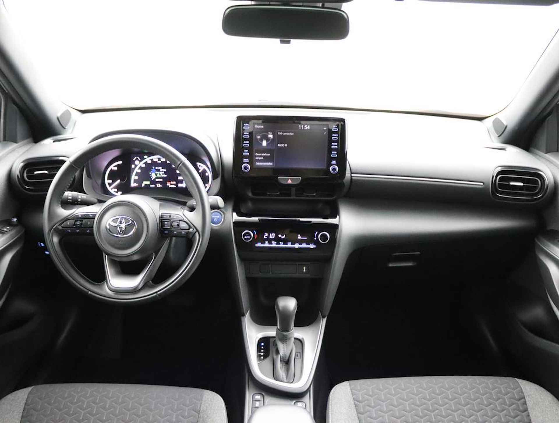 Toyota Yaris Cross 1.5 Hybrid First Edition | Apple carplay/Androidauto | Hoge instap | Keyless start en entry | - 4/51