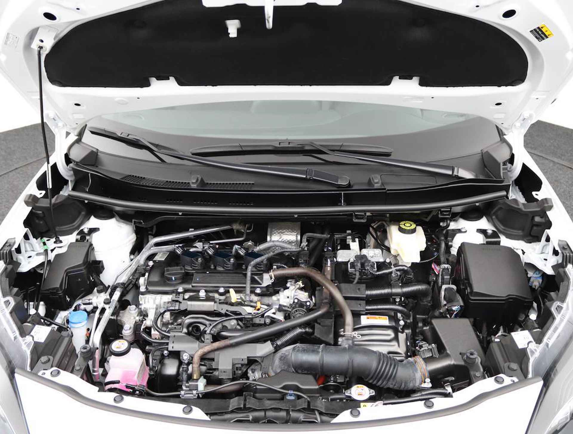 Toyota Yaris Cross 1.5 Hybrid First Edition | Apple carplay/Androidauto | Hoge instap | Keyless start en entry | - 33/51
