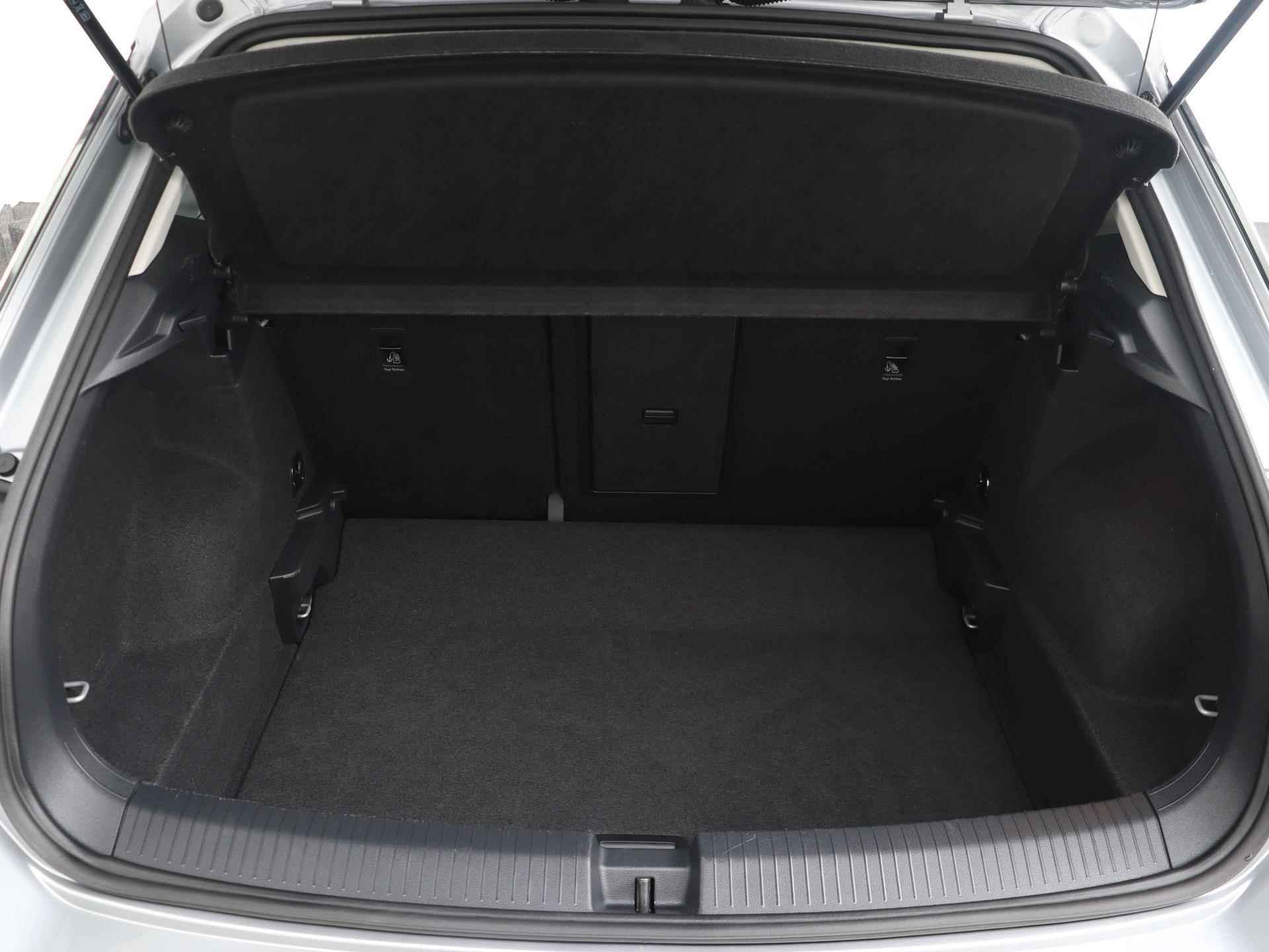 Volkswagen T-Roc 1.5 TSI 150PK Life DSG | Navi via APP | Apple CarPlay | Parkeerhulp | Adaptive Cruise | Climatronic | Getint Glas | 17" LM | LED | - 15/43