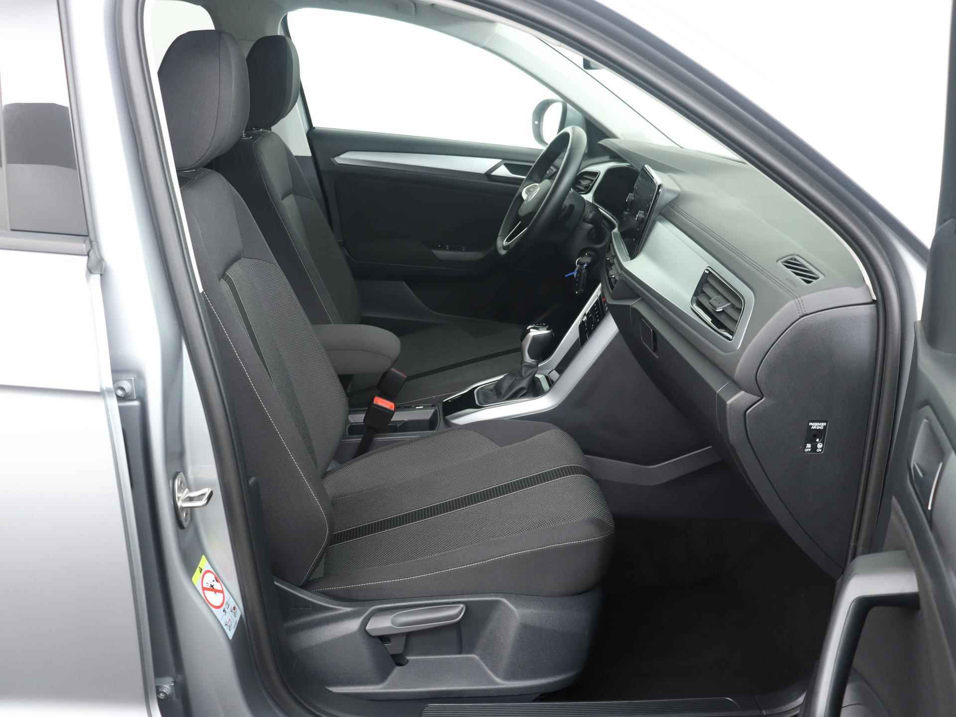 Volkswagen T-Roc 1.5 TSI 150PK Life DSG | Navi via APP | Apple CarPlay | Parkeerhulp | Adaptive Cruise | Climatronic | Getint Glas | 17" LM | LED | - 20/43