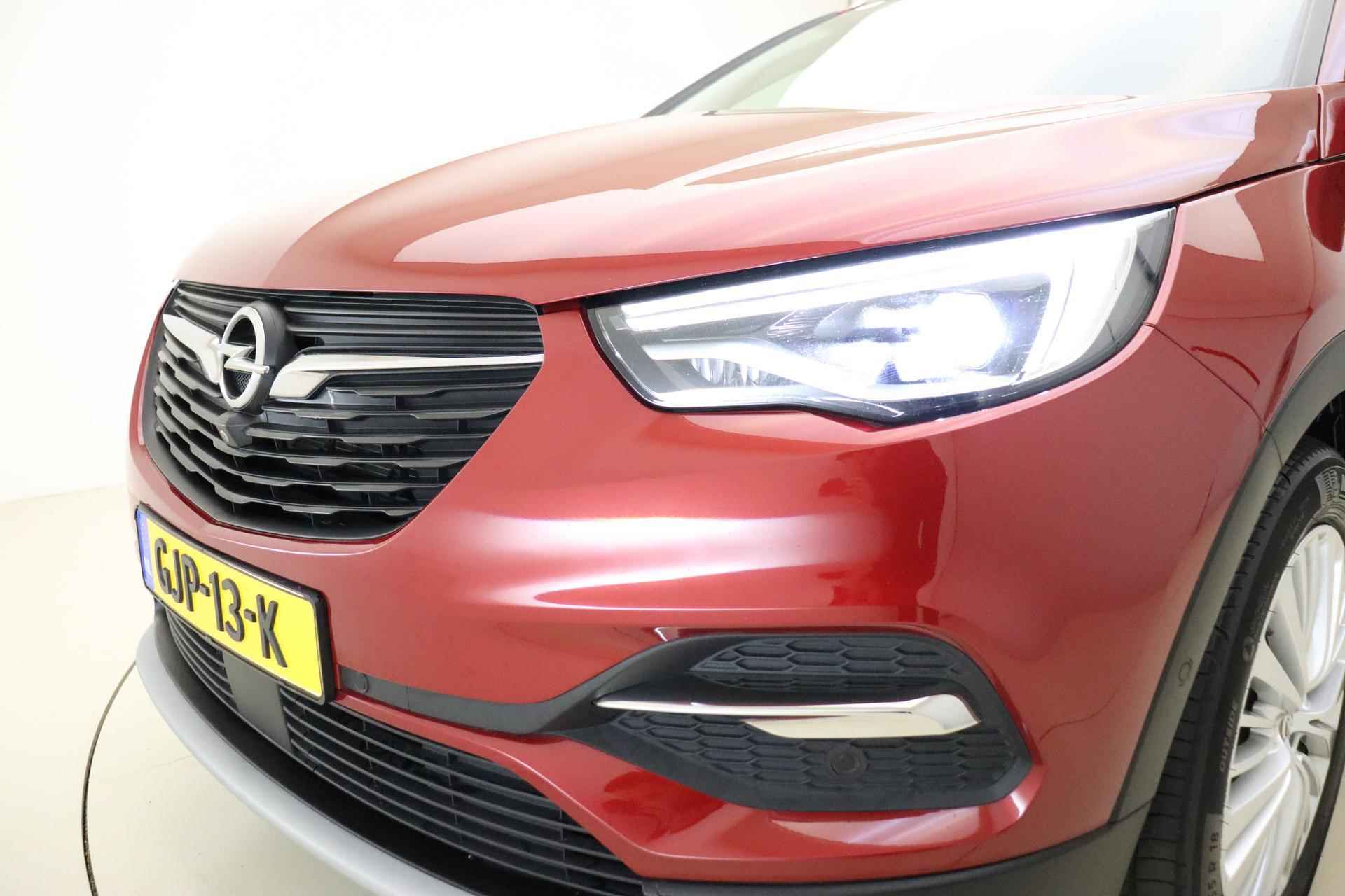 Opel Grandland X 1.6 Turbo Hybrid 225pk Innovation | Navigatie | Camera | Lederen bekleding | Stoelventilatie | Elektrische achterklep | LED koplampen | Parkeersensoren - 23/38