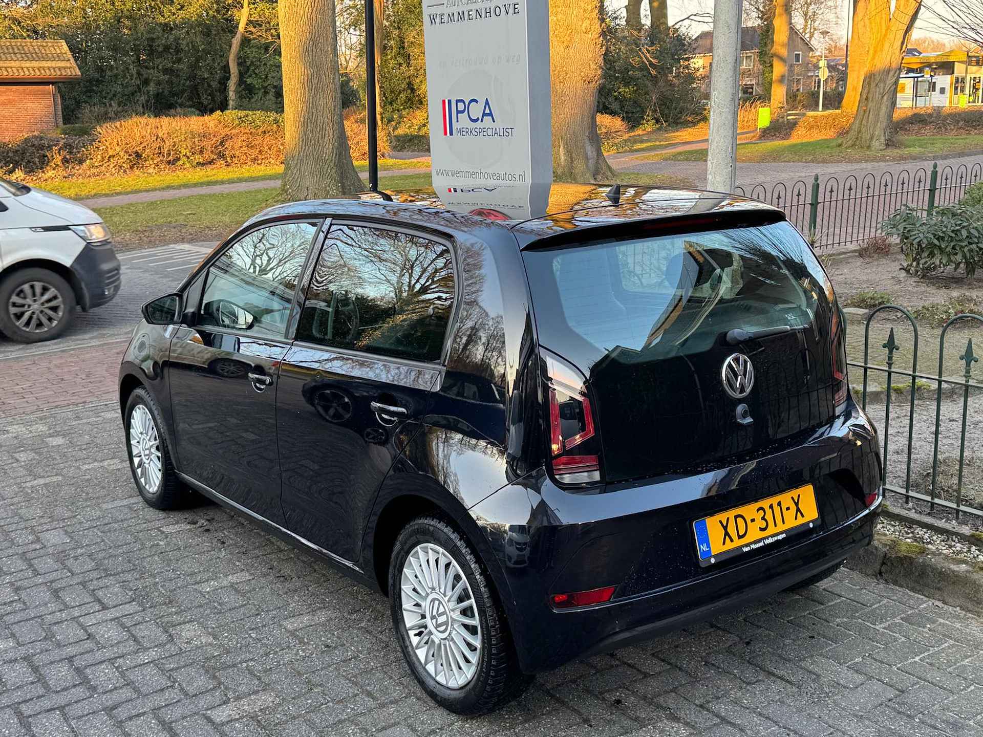 Volkswagen up! 1.0 BMT move up! - 29/33