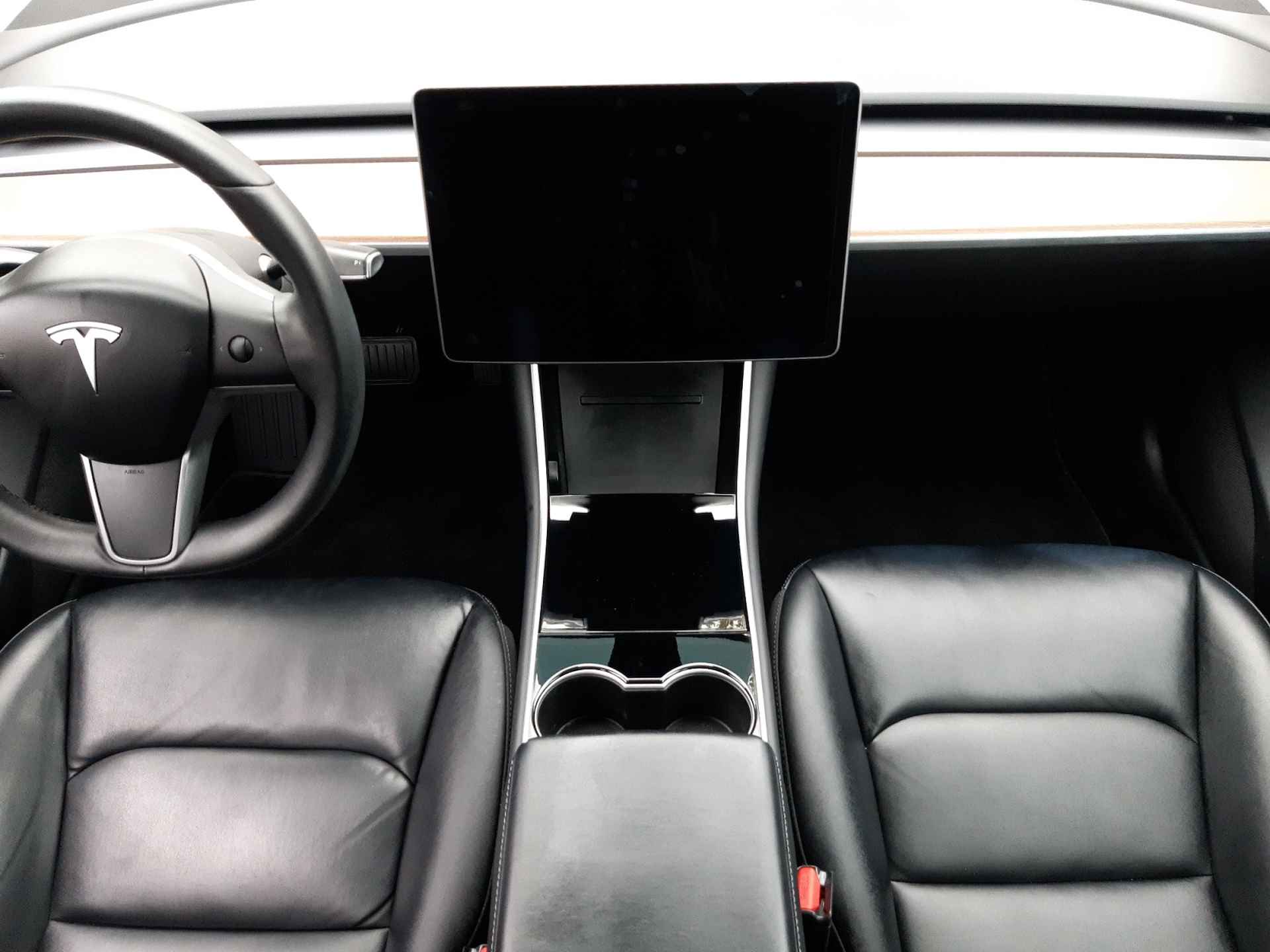 Tesla Model 3 Long Range AWD 75 kWh (461 PK) 1e-Eig, Keurig-Onderh, 12-Mnd-BOVAG, NL-Auto, Trekhaak, Leer, Autopilot, Keyless-Entry/Start, Achteruitrijcamera, Parkeersensoren-V+A, Stoelverwarming-V+A, Bluetooth, Licht-Zicht-Pakket, Lm-Velgen-18Inch, Privacy-Glas - 20/31