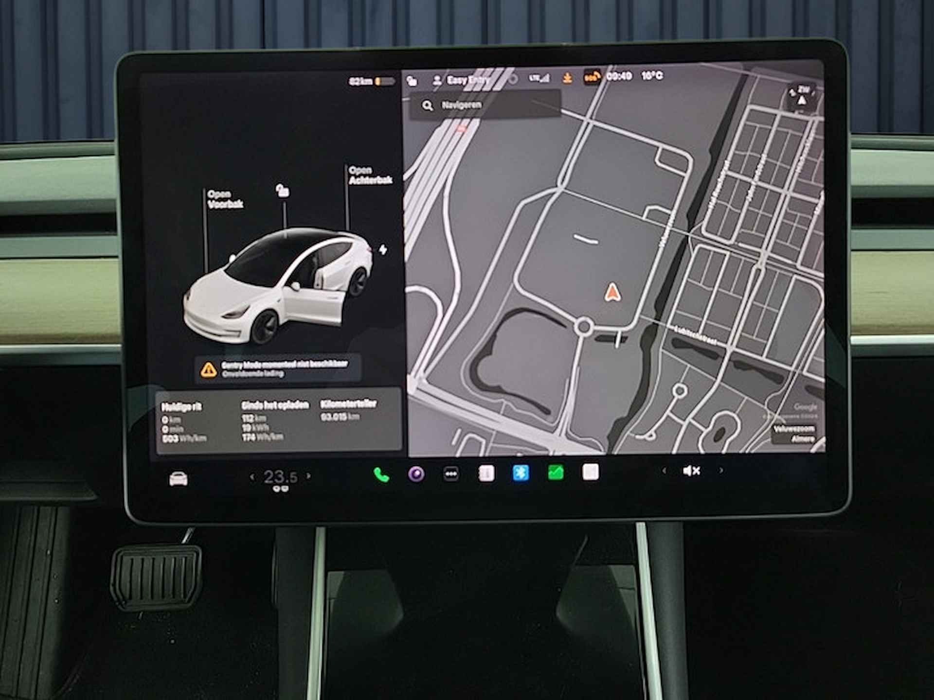 Tesla Model 3 Long Range AWD 75 kWh (351 PK) 1e-Eig, Keurig-Onderh, 12-Mnd-BOVAG, NL-Auto, Trekhaak, Leer, Autopilot, Keyless-Entry/Start, Achteruitrijcamera, Parkeersensoren-V+A, Stoelverwarming-V+A, Bluetooth, Licht-Zicht-Pakket, Lm-Velgen-18Inch, Privacy-Glas - 16/32