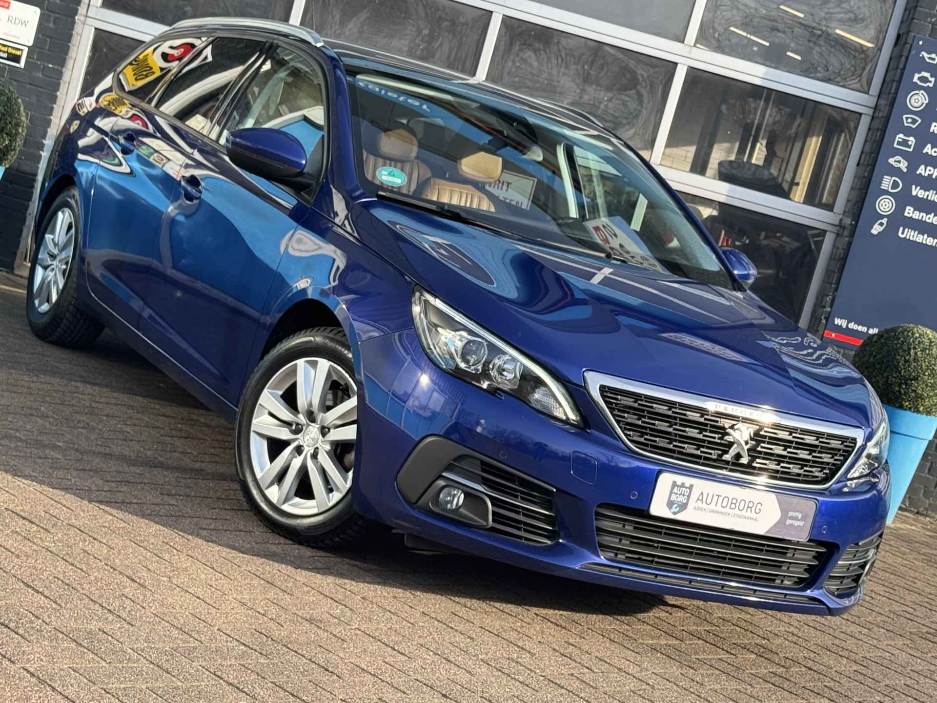 Peugeot 308 SW 1.2 PureTech Blue Lease Executive Prijs Inclusief Onderhoud & 12 Maand BOVAG Garantie | Trekhaak | Panoramadak | - 32/40