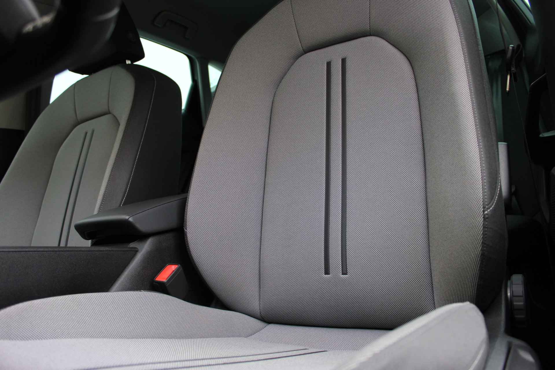 SEAT Leon 1.0 eTSI 110PK DSG Aut. Style Business Intense | Extra Fabrieksgarantie | Virtual Cockpit | Achteruitrijcamera | 17'' LMV | Park - 13/41
