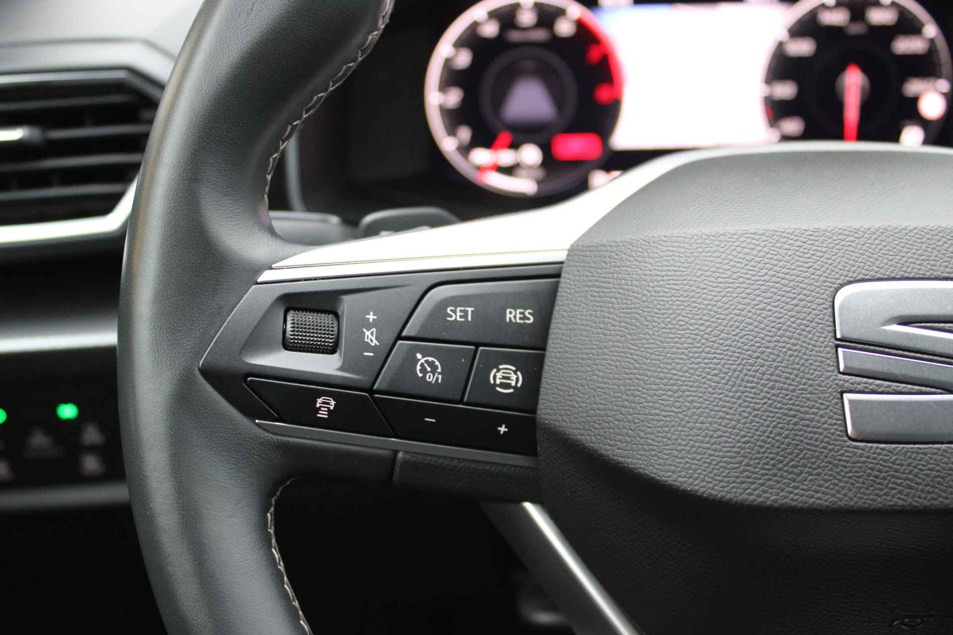 SEAT Leon 1.0 eTSI 110PK DSG Aut. Style Business Intense | Extra Fabrieksgarantie | Virtual Cockpit | Achteruitrijcamera | 17'' LMV | Park - 18/41