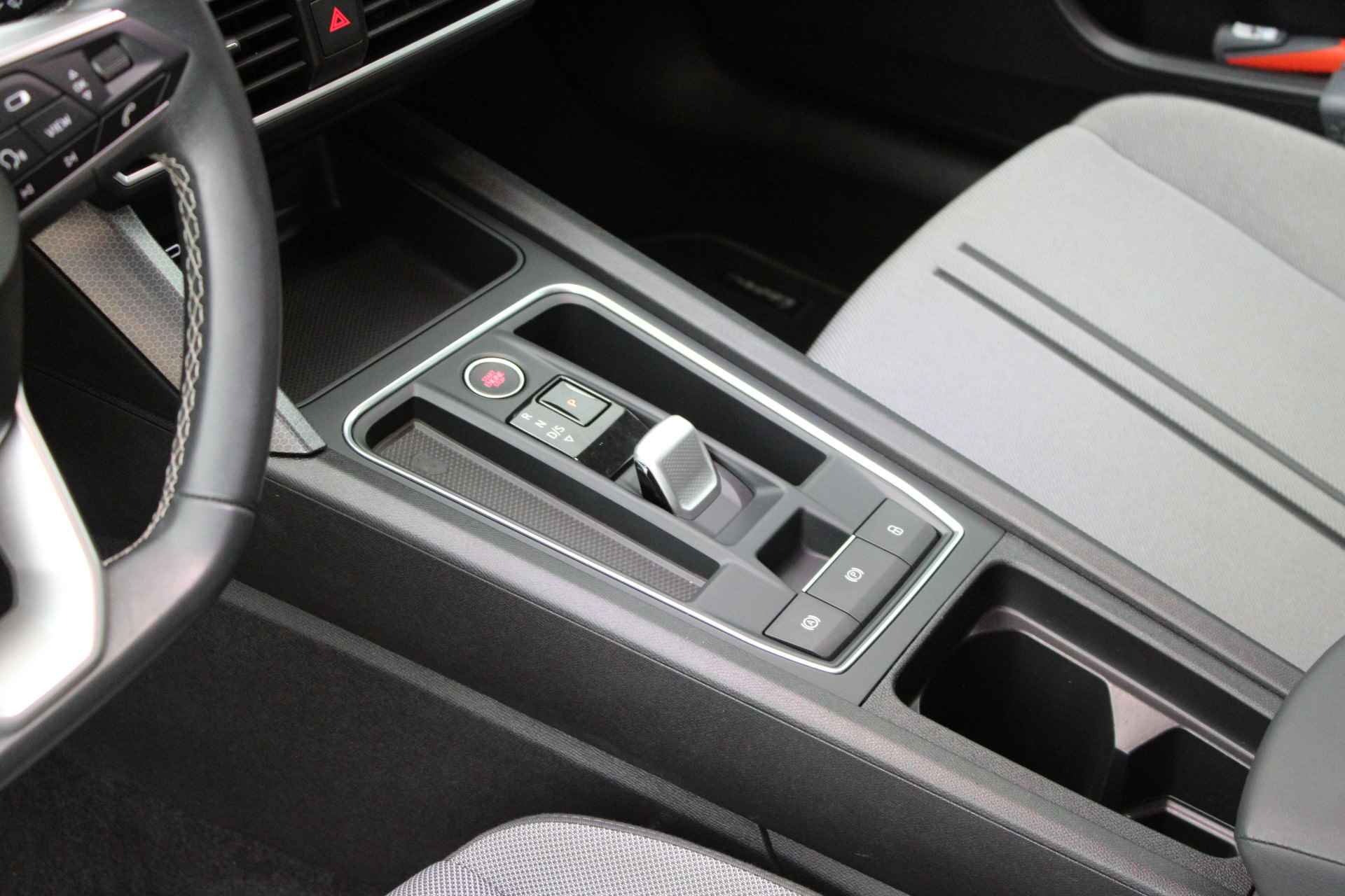 SEAT Leon 1.0 eTSI 110PK DSG Aut. Style Business Intense | Extra Fabrieksgarantie | Virtual Cockpit | Achteruitrijcamera | 17'' LMV | Park - 34/41