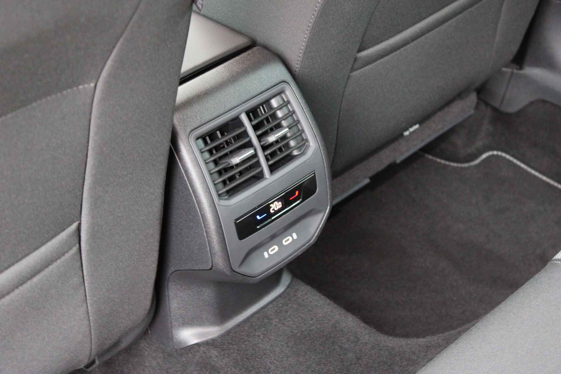 SEAT Leon 1.0 eTSI 110PK DSG Aut. Style Business Intense | Extra Fabrieksgarantie | Virtual Cockpit | Achteruitrijcamera | 17'' LMV | Park - 38/41