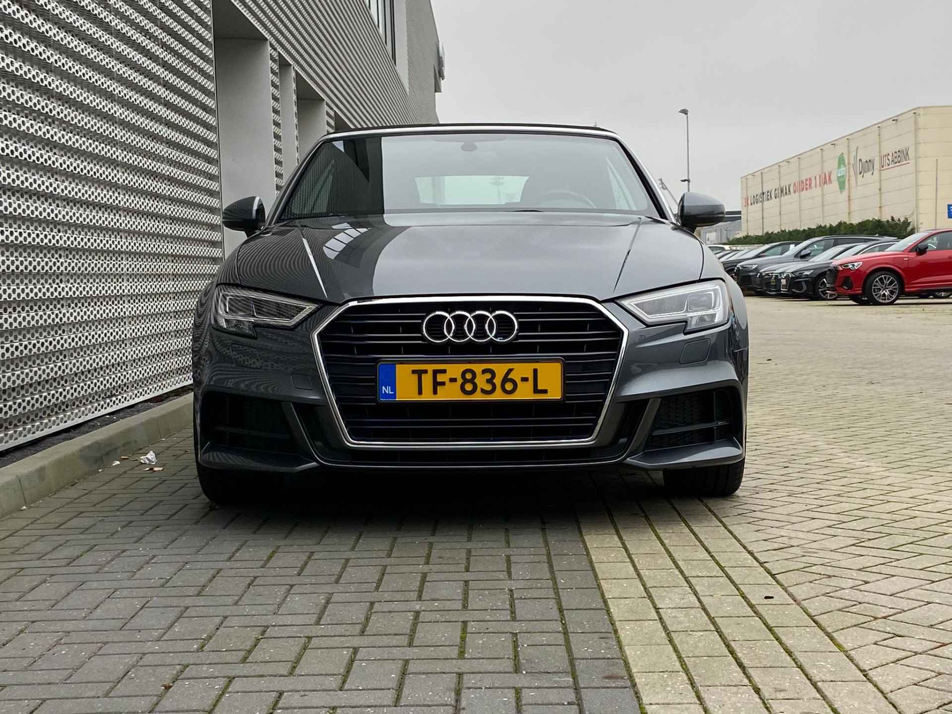 Audi A3 Cabriolet 1.5 TFSI CoD Sport S Line Edition / S-Line Exterieur / Stoelverwarming / LED / Sportstoelen / Navigatie / Parkeersensoren Achter - 11/24