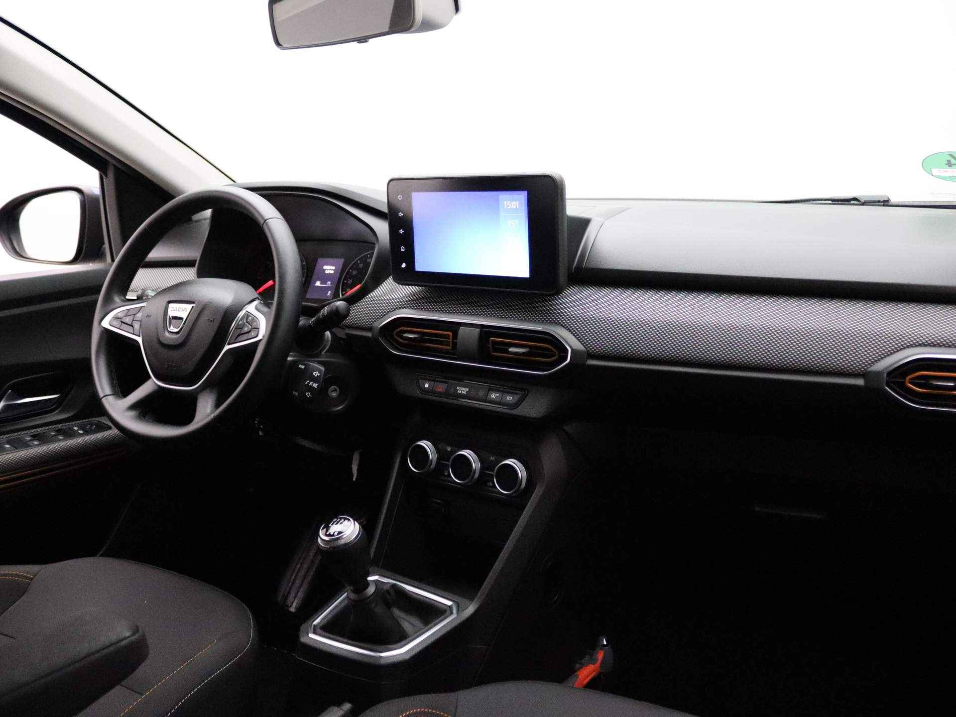 Dacia SANDERO Stepway TCe 90pk Comfort Camera | Carplay | Climate | Parksens. v+a - 29/32