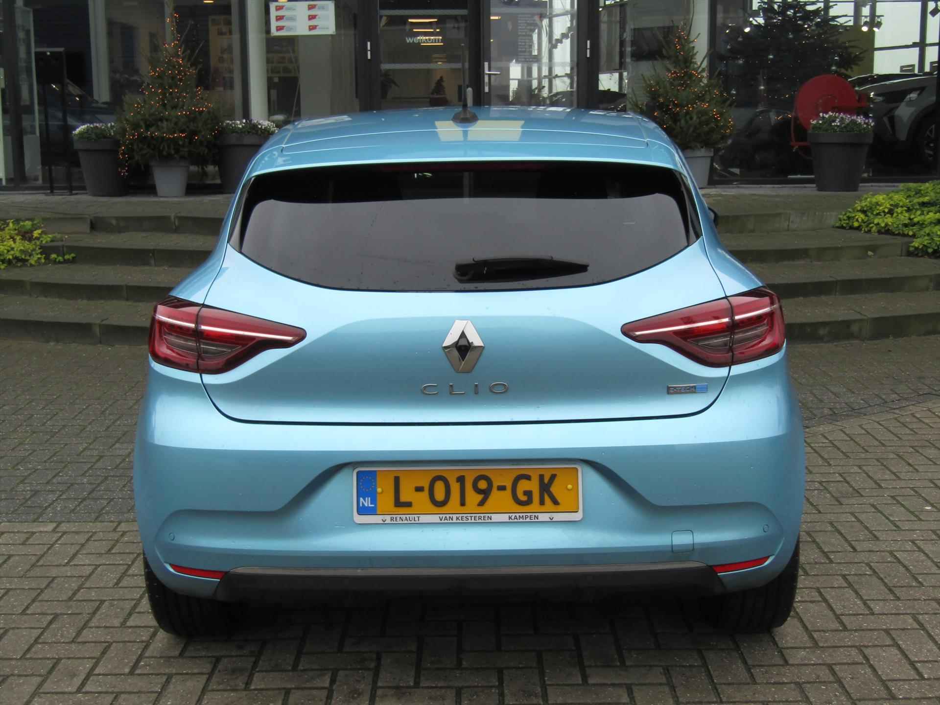 RENAULT Clio 1.6 Hybrid 140pk Intens / Navigatie / Camera / 17" Lmv /  1e eigenaar / Compleet dealer O.H. - 6/27