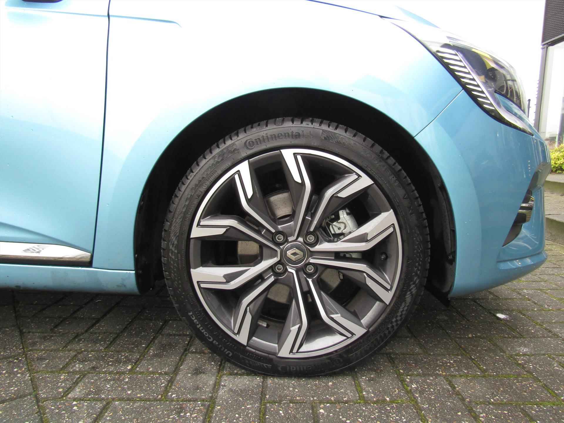 RENAULT Clio 1.6 Hybrid 140pk Intens / Navigatie / Camera / 17" Lmv /  1e eigenaar / Compleet dealer O.H. - 19/27