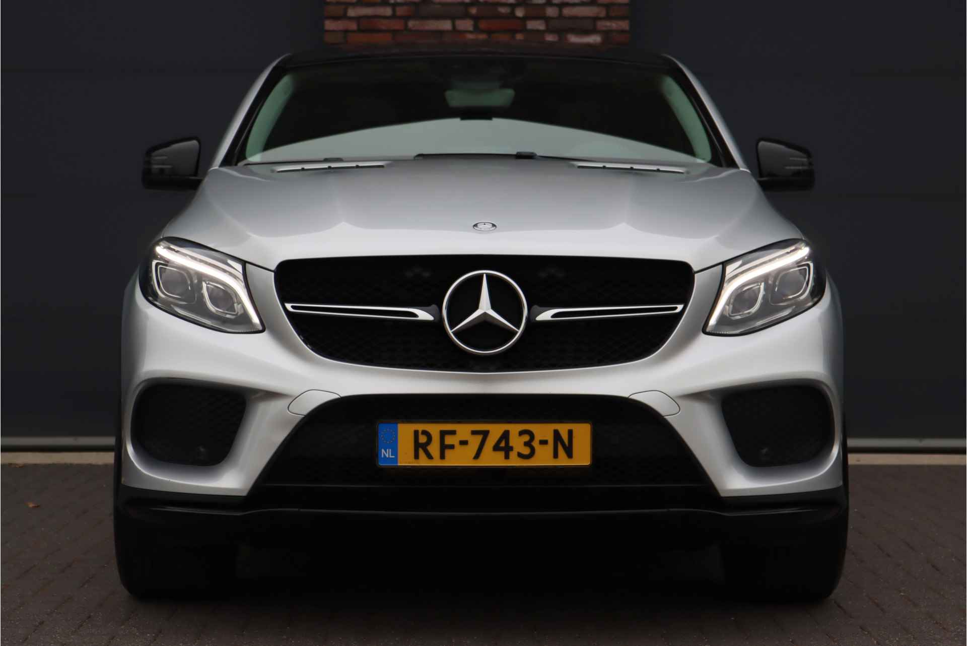 Mercedes-Benz GLE Coupé 350 d 4MATIC AMG Line Aut9 | Luchtvering | Panoramadak | Trekhaak | Nappa Leder | Led Intelligent Light | Nightpakket | Dodehoekassistent | Camera | Spoorpakket | - 14/39