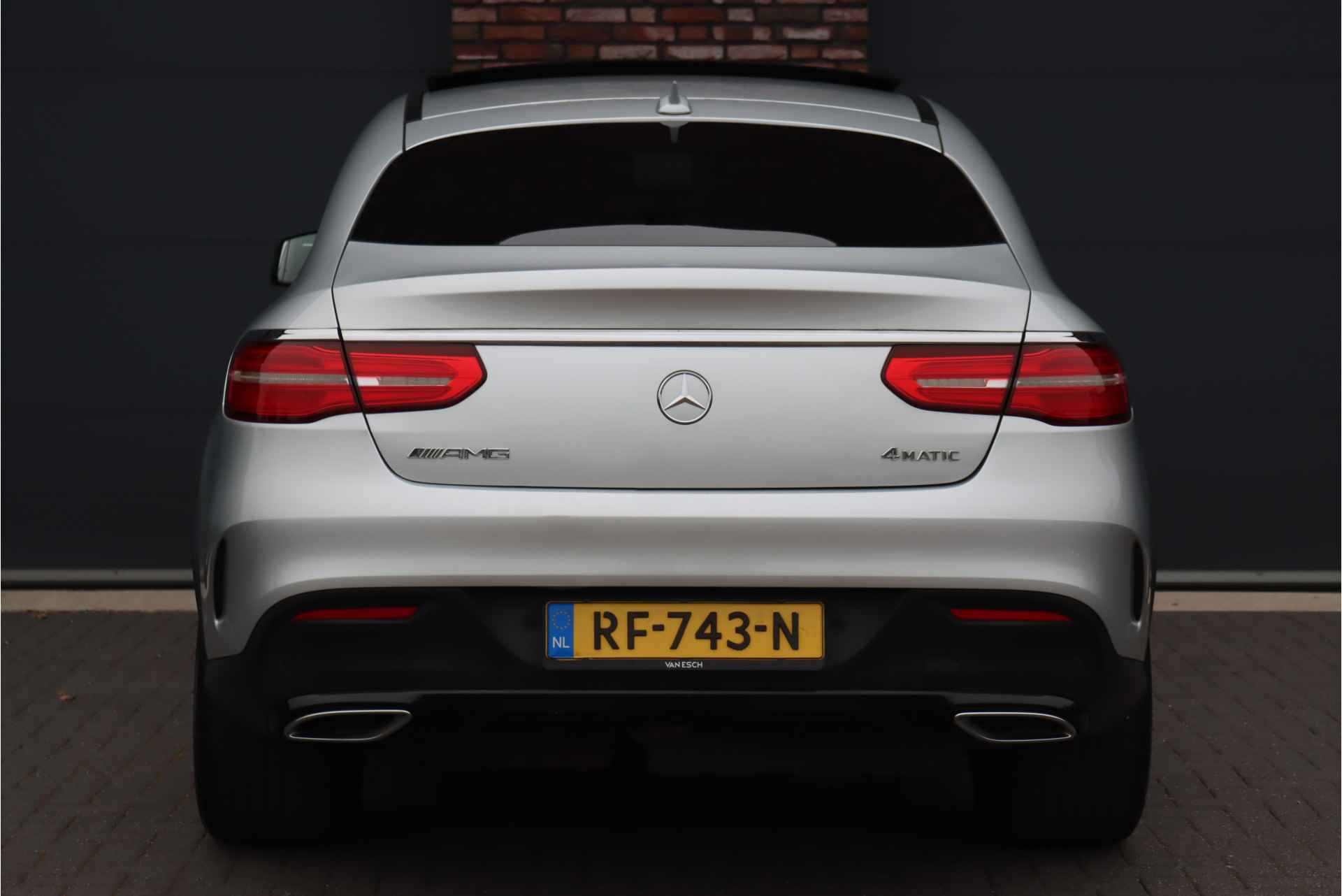 Mercedes-Benz GLE Coupé 350 d 4MATIC AMG Line Aut9 | Luchtvering | Panoramadak | Trekhaak | Nappa Leder | Led Intelligent Light | Nightpakket | Dodehoekassistent | Camera | Spoorpakket | - 16/39