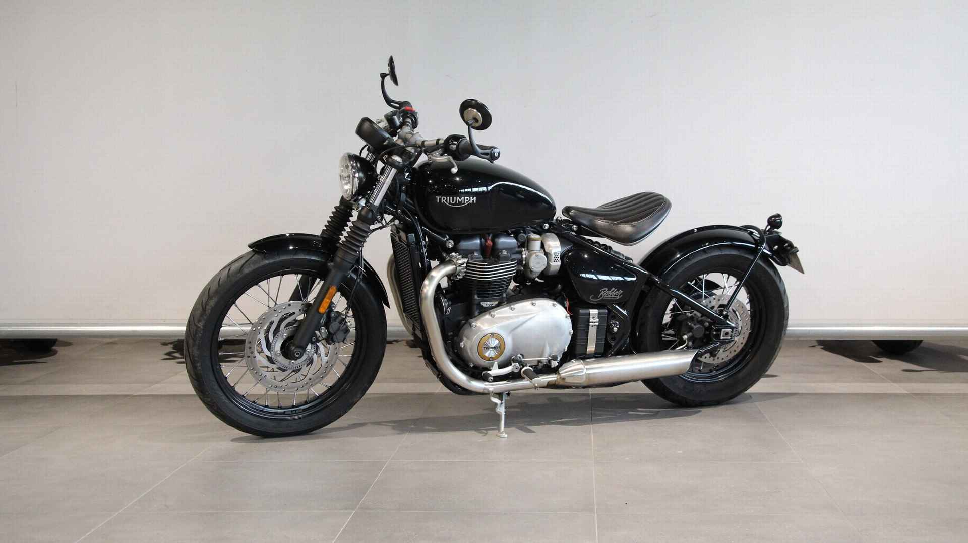 Triumph BONNEVILLE BOBBER - 7/17