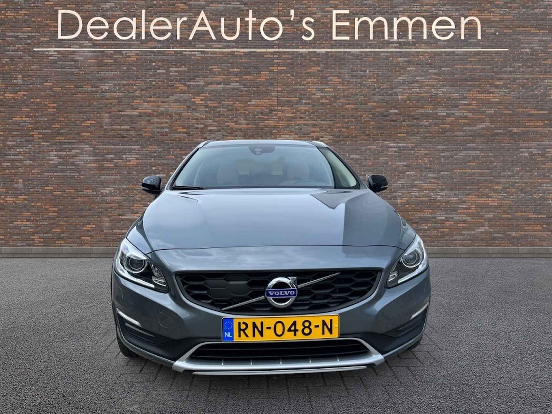 Volvo V60 Cross Country 2.0 D4 LEDER SCHUIFDAK XENON LED NAVIGATIE - 10/40