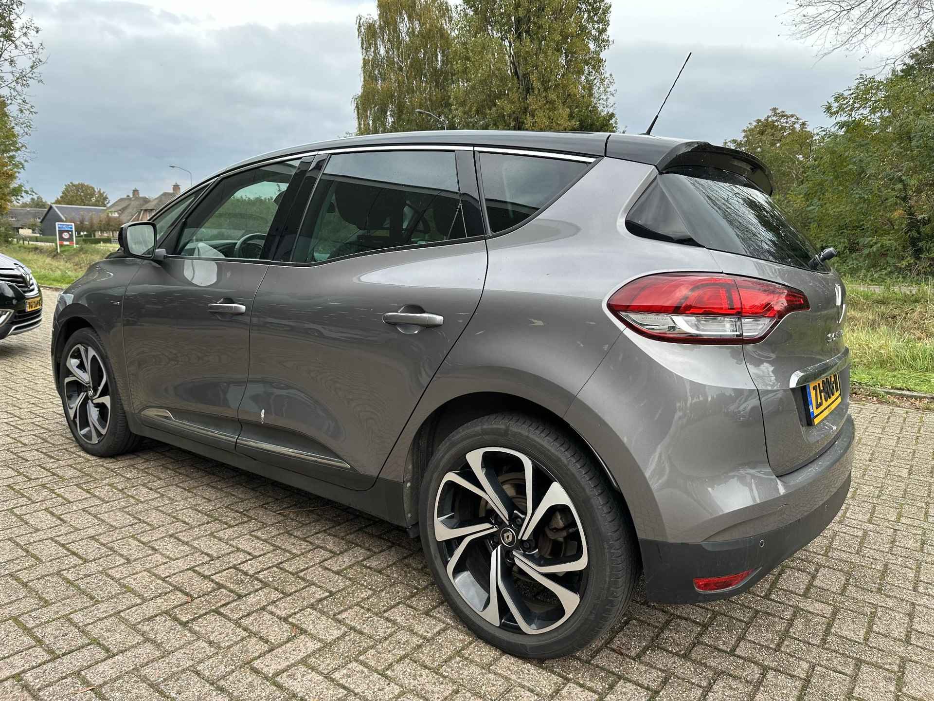 Renault Scénic 1.3 TCe 140 Bose | Dealer onderhouden | Navi 8,7" | Clima | Cruise | LM velgen 20" | Parkeersensoren voor en achter - 7/24