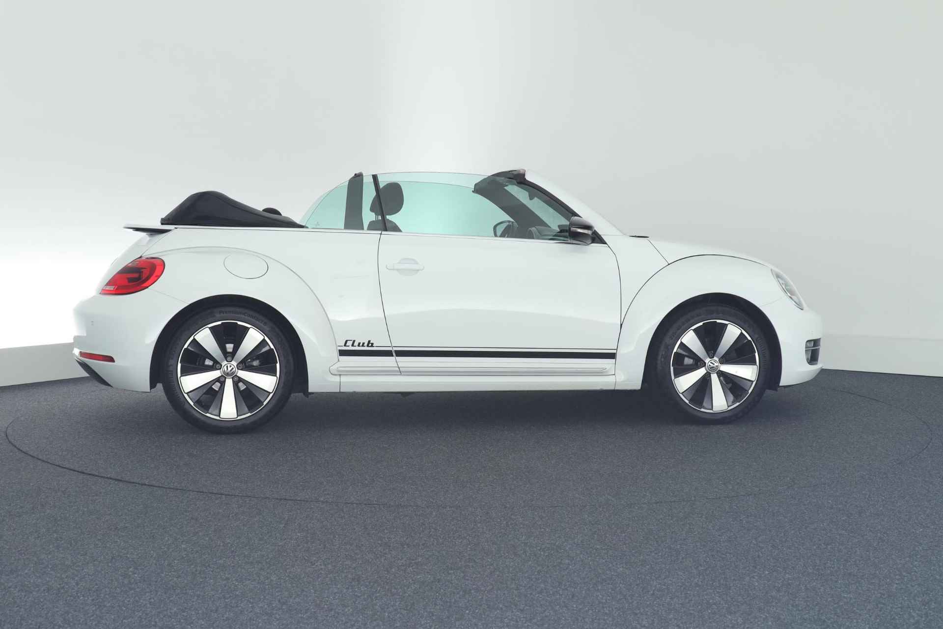 Volkswagen Beetle Cabriolet 1.4 TSI 150pk DSG Club Stoelverwarming Fender Xenon Navigatie - 10/41