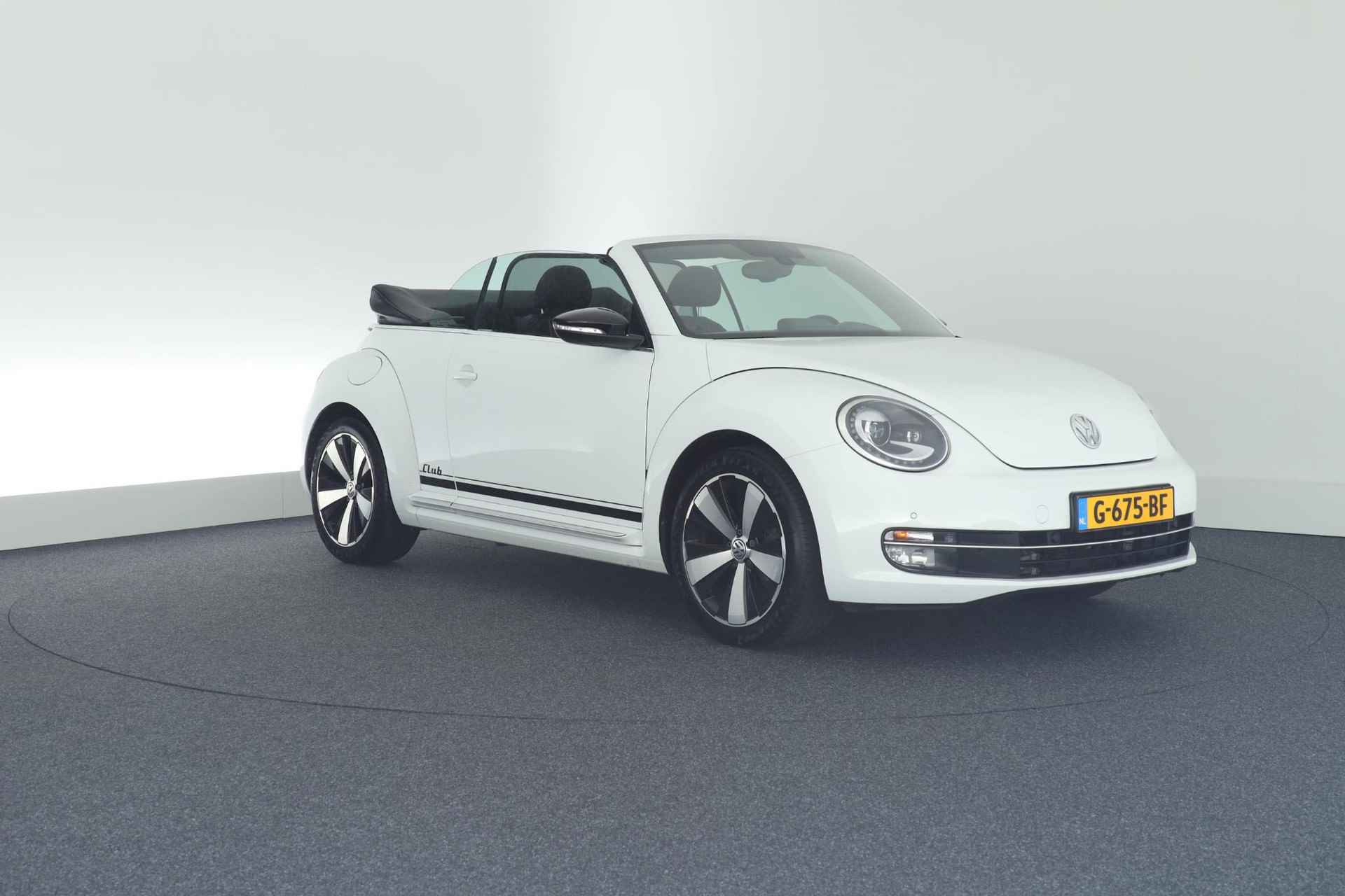 Volkswagen Beetle Cabriolet 1.4 TSI 150pk DSG Club Stoelverwarming Fender Xenon Navigatie - 11/41