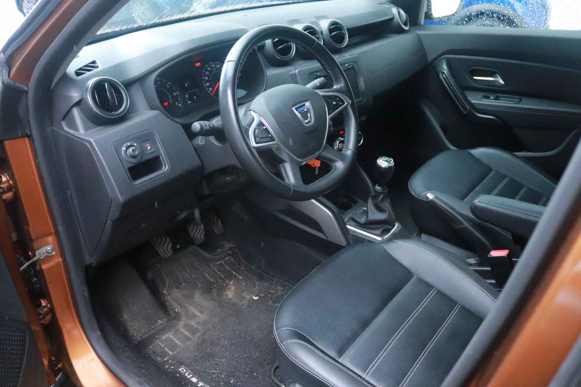 Dacia Duster 1.3 TCe 130 Prestige | Trekhaak(1500KG) | Leder | Stoelv. | A. Camera | Dealer Onderhouden | All-Season | Geen Import! - 6/44