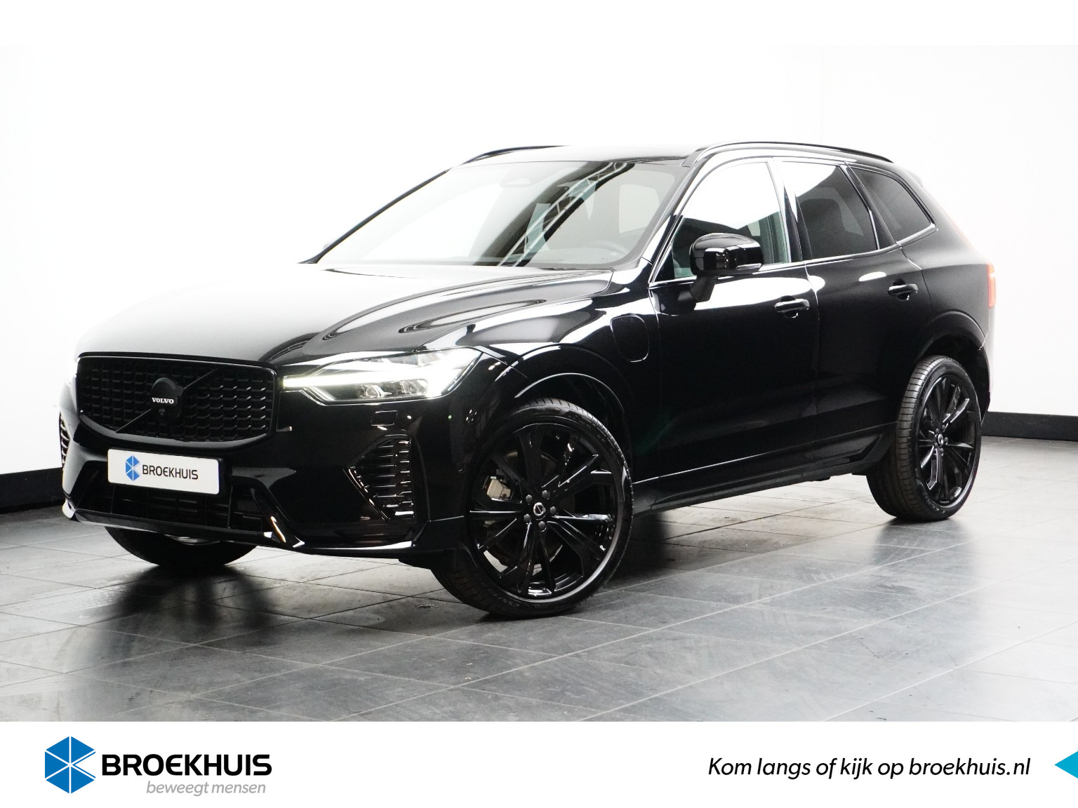 Volvo XC60 T8 455PK AWD Ultra Black Edition | HUD | HK Audio | Leder dash | Adapt LED | Getint Glas