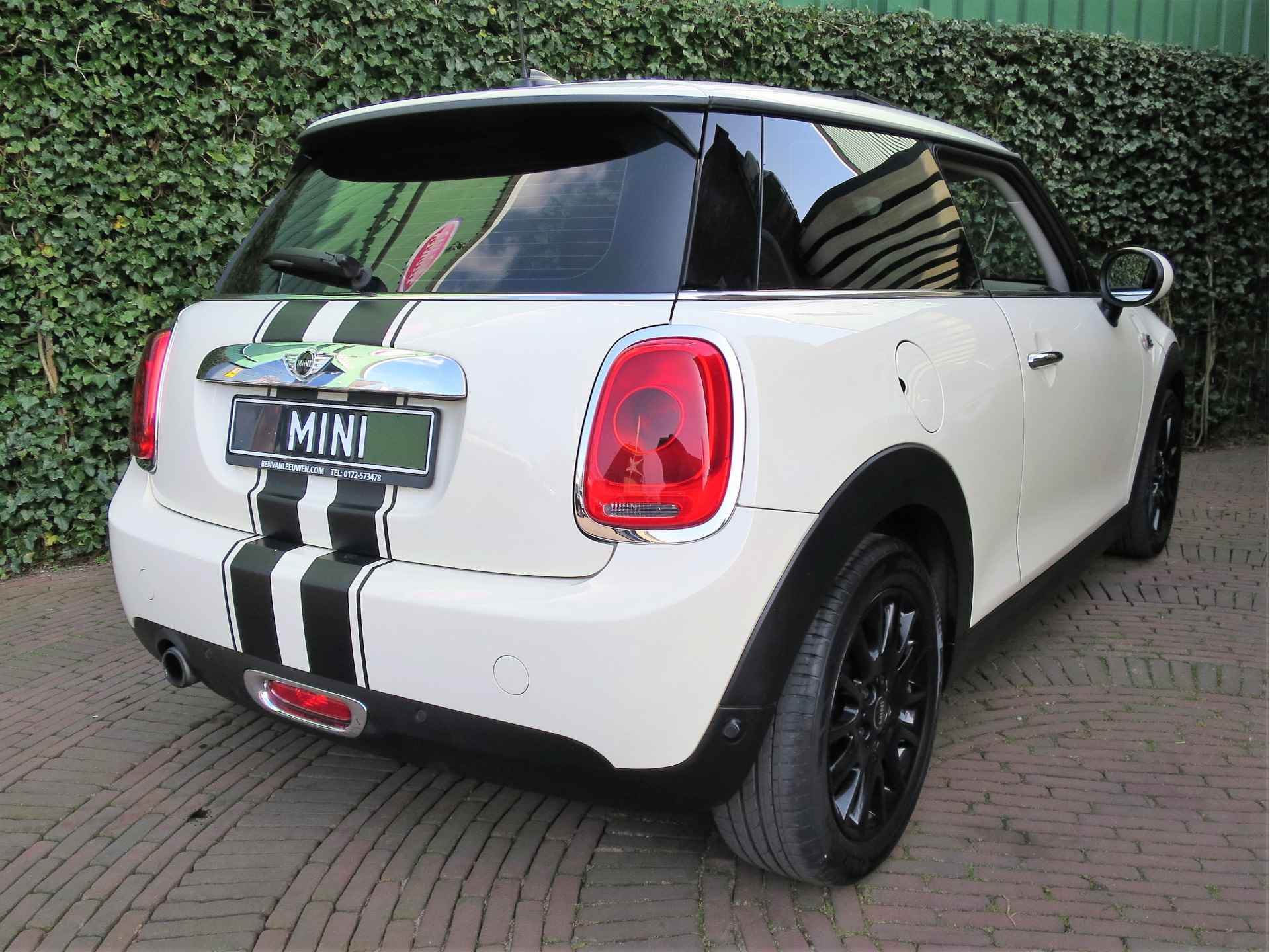 MINI Cooper 1.2 One Chili Business met Navi, Pano.dak, Park.ass, Clima en 16" - 34/43