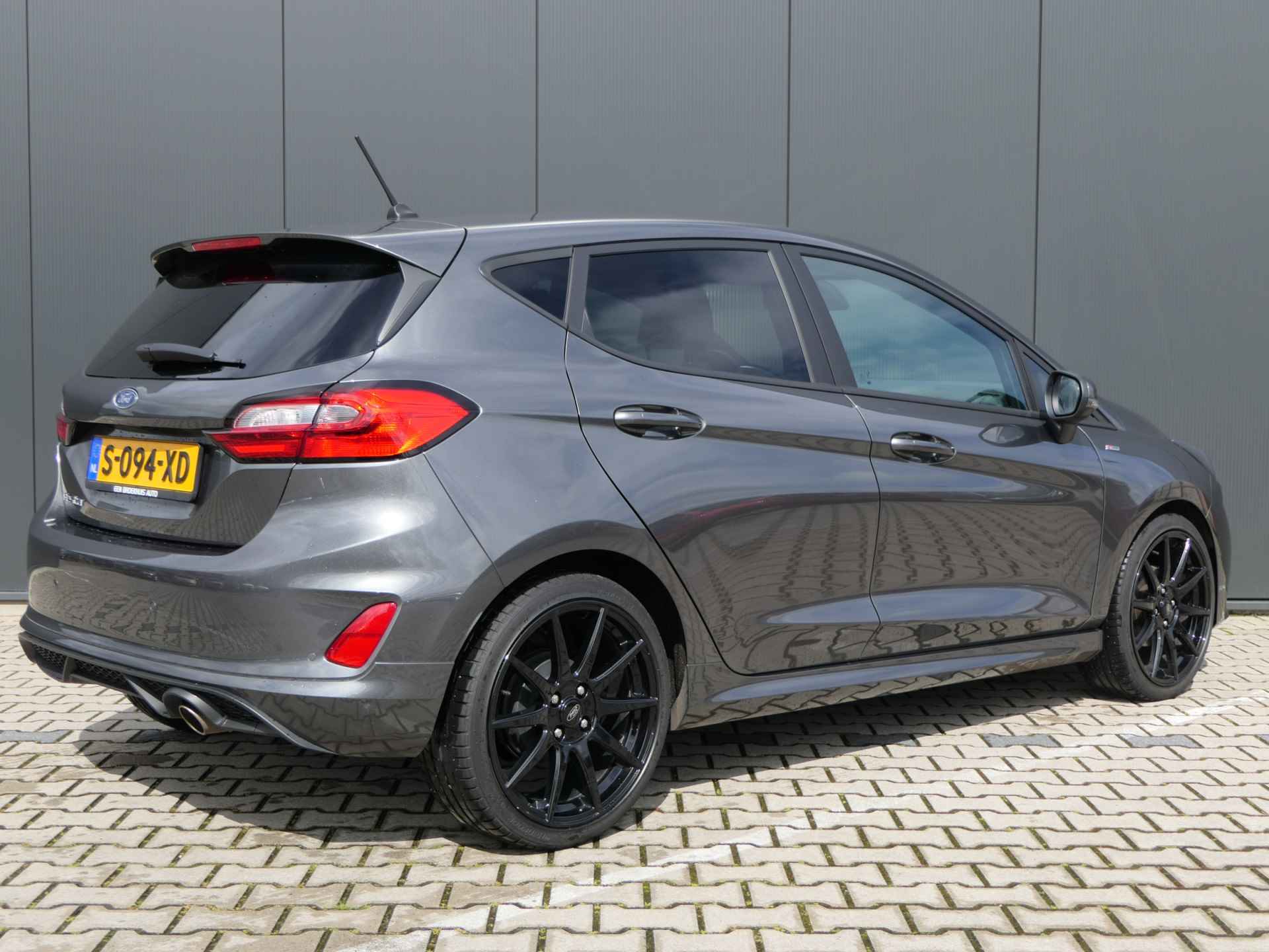 Ford Fiesta 1.0 EcoBoost Hybrid 125pk ST-Line | 18'' Ford Performance Velgen | Winterpack | Climate Control | Cruise Control | CarPlay / And - 4/33