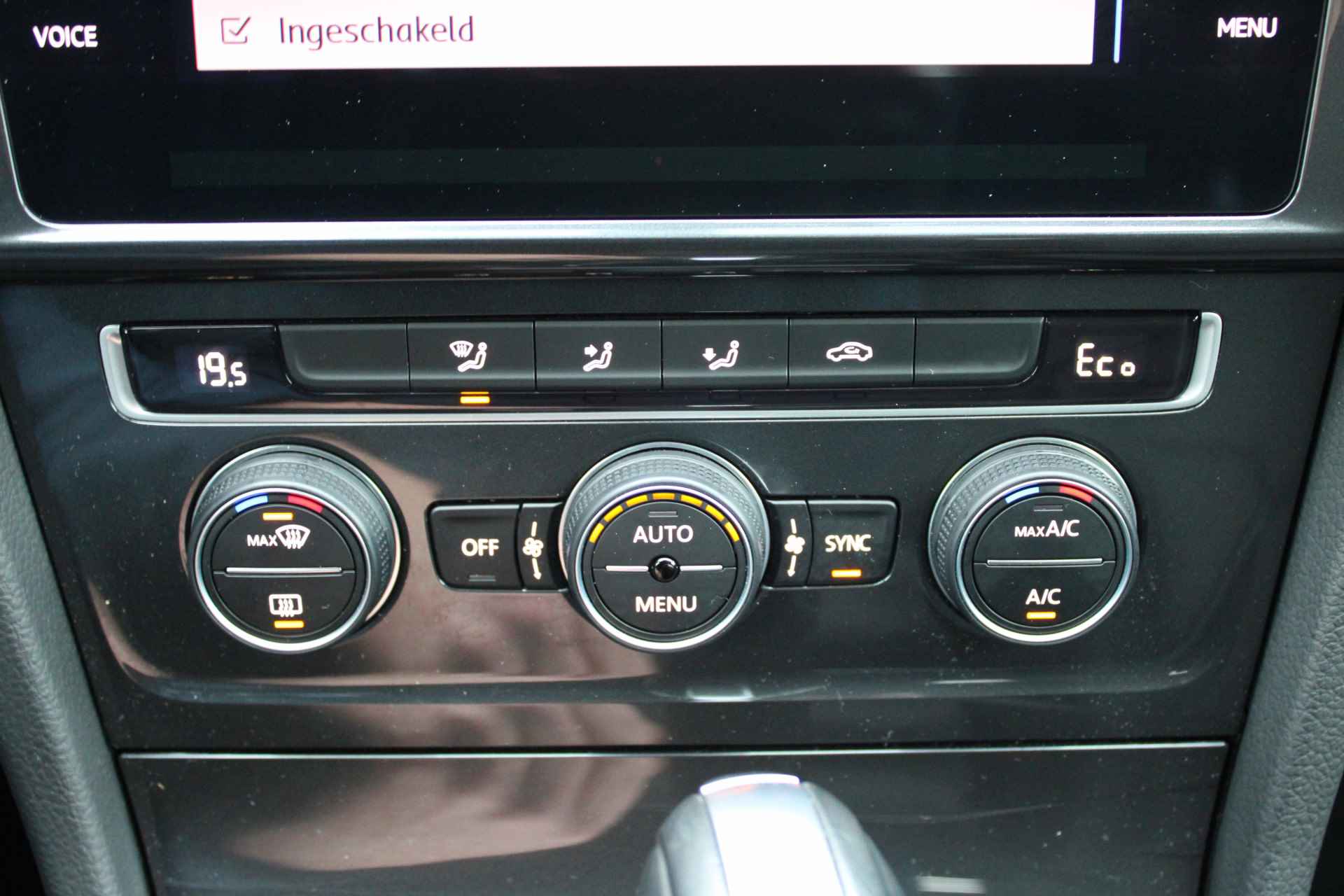 Volkswagen e-Golf E-DITION Navigatie / Partkeersensoren LED verlichting / Clima / Bluetooth / Cruise - 23/38