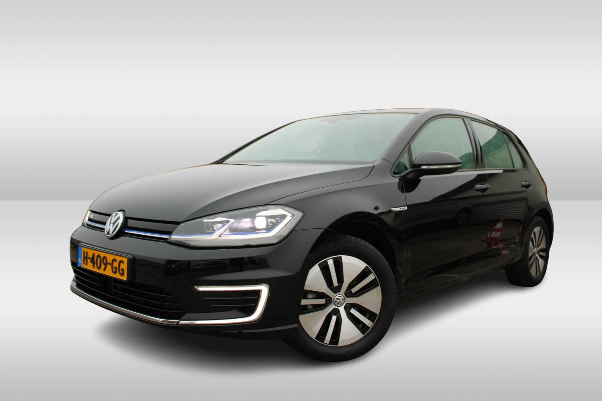 Volkswagen e-Golf E-DITION Navigatie / Partkeersensoren LED verlichting / Clima / Bluetooth / Cruise - 4/38