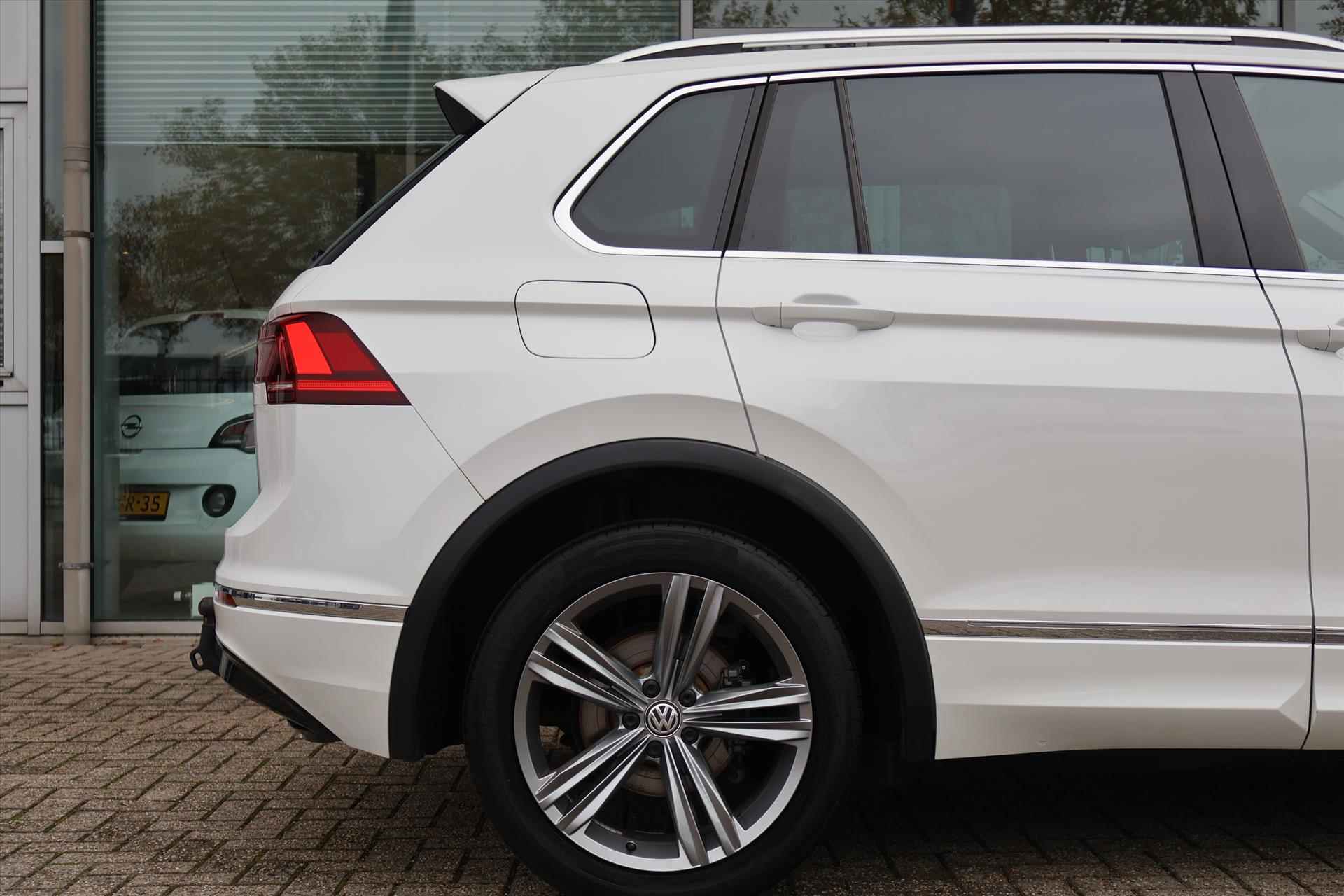 Volkswagen Tiguan 1.5 TSI R-Line 150pk | ACC | DAB | Navi | Carplay | Bluetooth | Trekhaak | 1e Eigenaar - 26/44