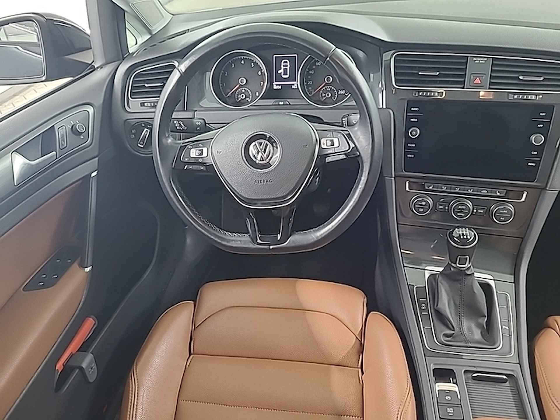 Volkswagen Golf 1.5 TSI Comfortline Business (131 PK) 1e-Eig. VOLKSWAGEN-Dealer-Onderh. BOVAG-Garantie. NL-AUTO. Leer, Massage-Functie, Sportstoelen, Alarm-Klasse-3, Navigatie/Apple-Carplay/Android-Auto, Adaptive-Cruisecontrol, Parkeersensoren-V Stoelverwarming,  DAB, Lm-Velgen-16Inch, Privacy-Glas - 9/19