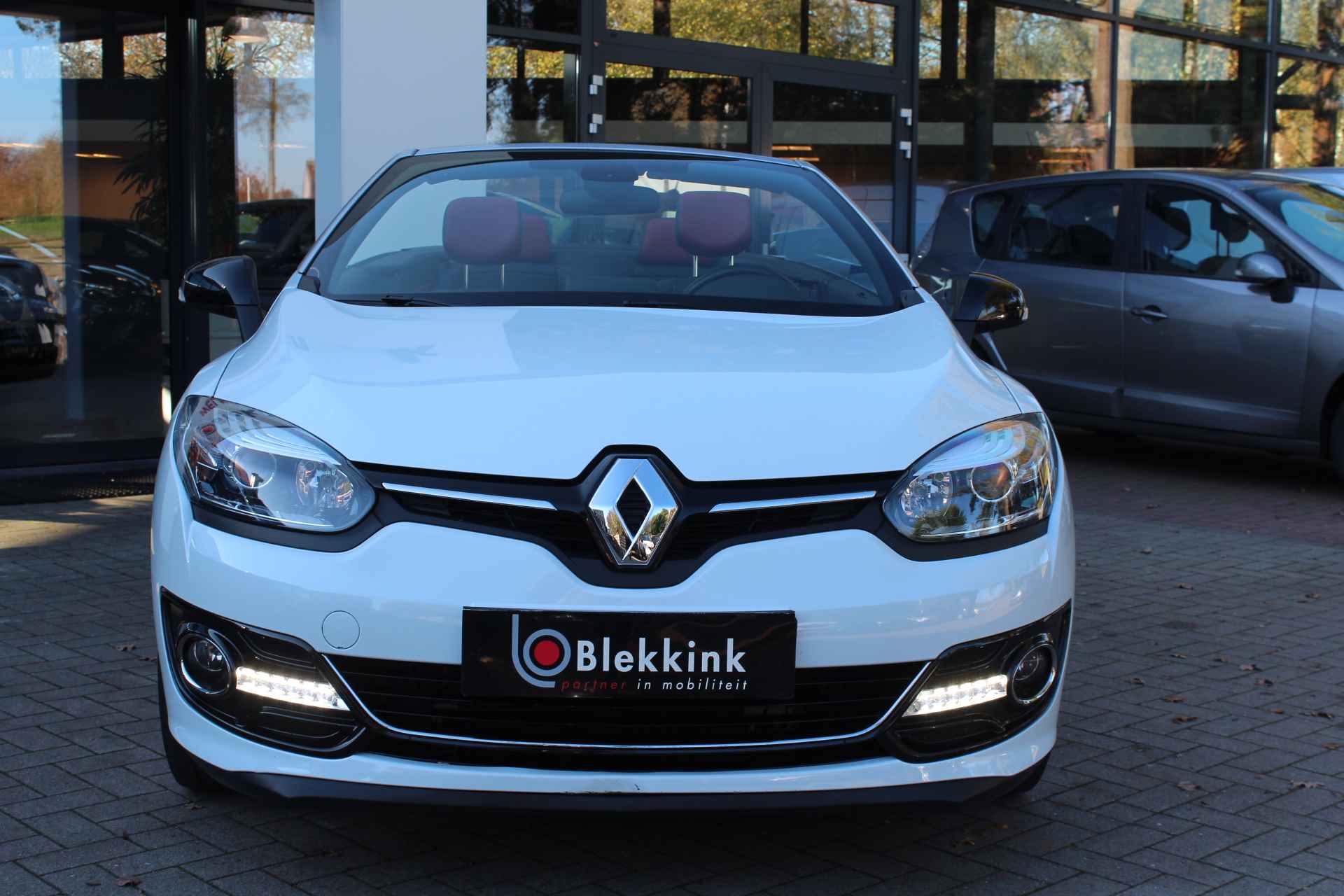 Renault Mégane Coupé-Cabriolet 2.0 Privilège 140 pk Automaat ZELDZAAM Automaat, Leder interieur, 18"LMV, Navigatie, Clima - 7/29