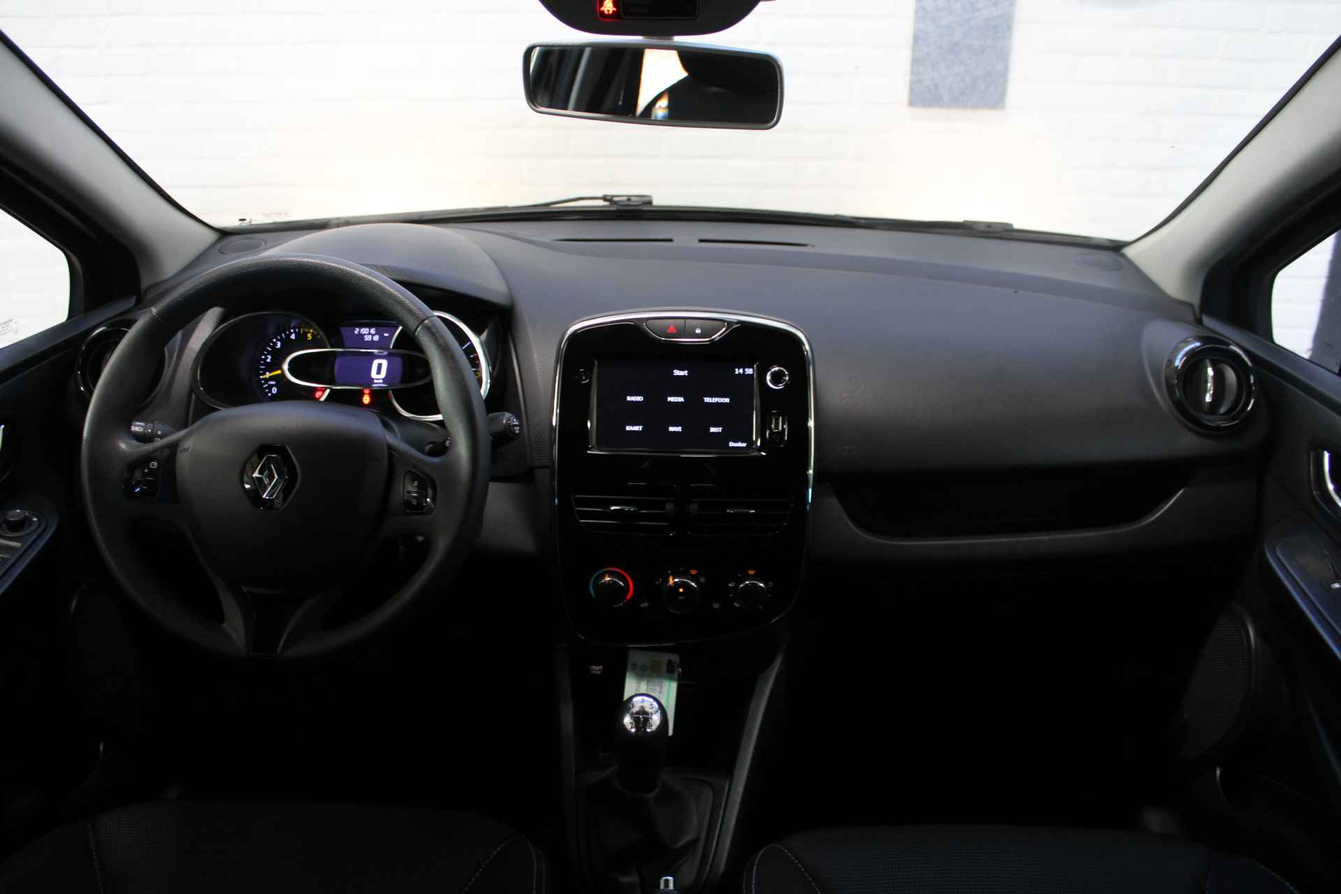 Renault Clio Estate 1.5 dCi ECO Expression | Navigatie | Cruise control | Airco | Parkeersensoren | Getinte ramen | - 41/43