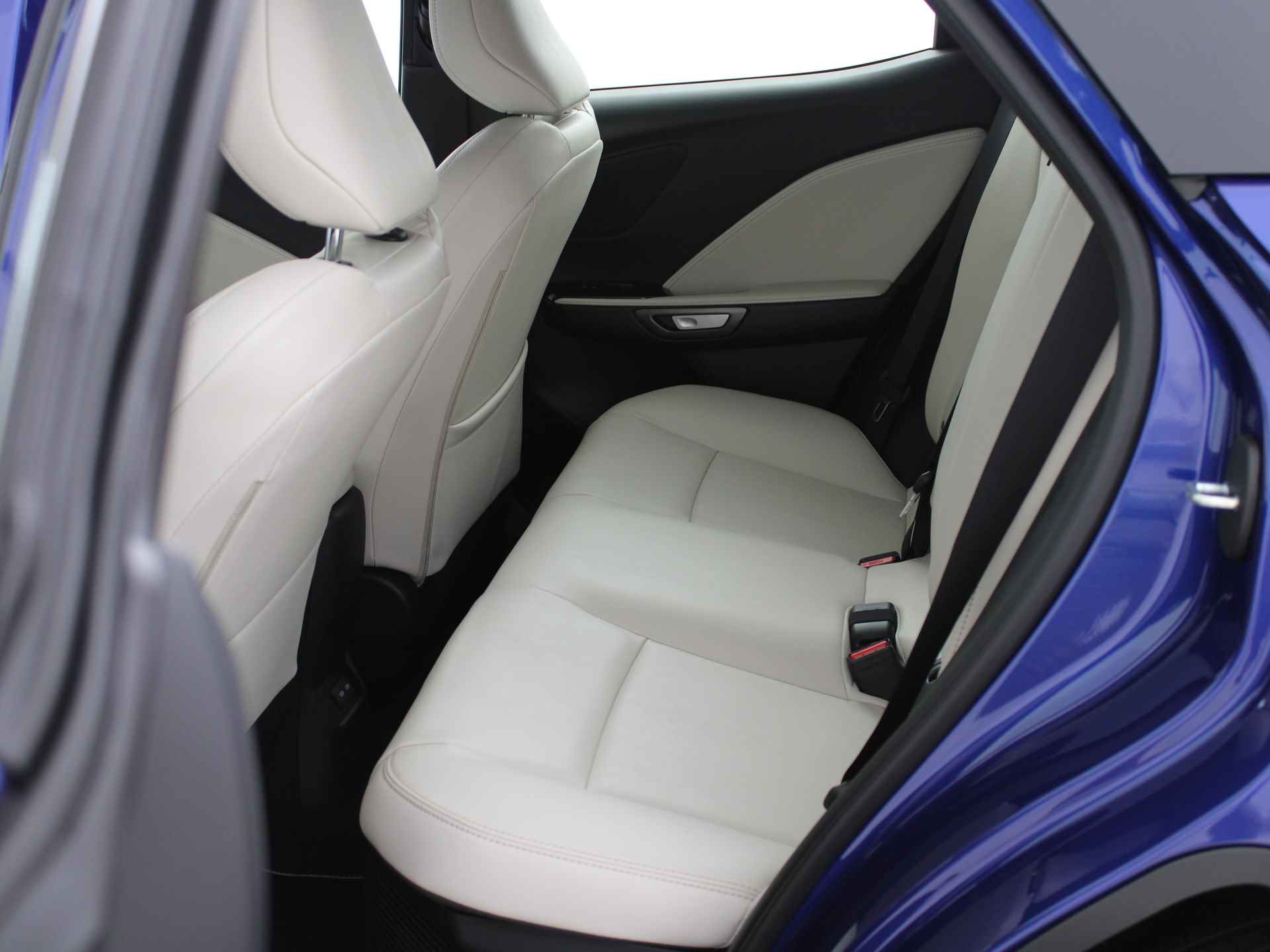 Lexus LBX Elegant | Leder | Stoel- en stuurverwarming | Park Assist | Lexus Link Pro Multimedia | - 20/49