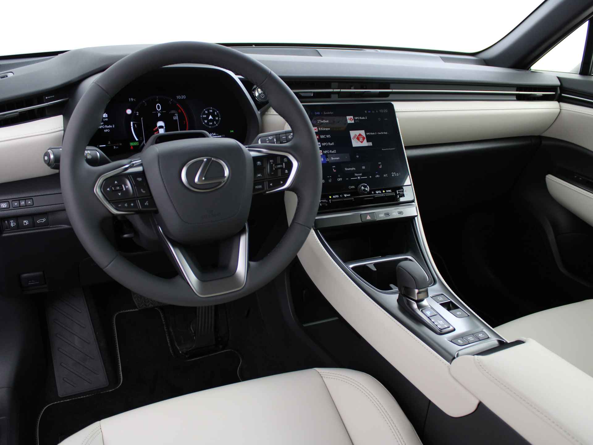 Lexus LBX Elegant | Leder | Stoel- en stuurverwarming | Park Assist | Lexus Link Pro Multimedia | - 9/49