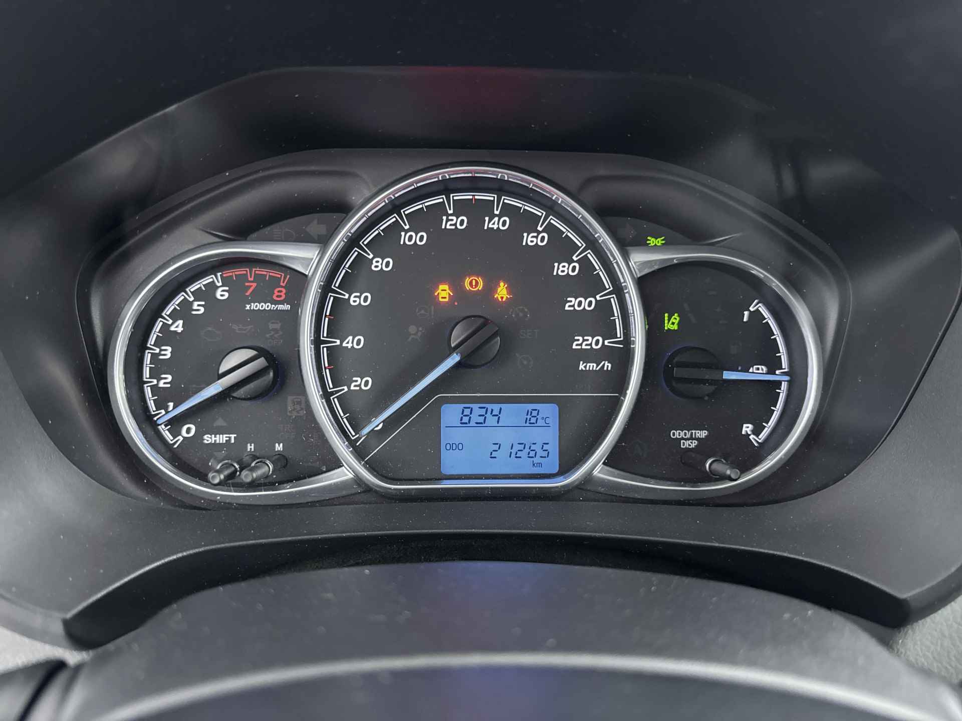 Toyota Yaris 1.5 VVT-i Comfort | Airco | Bluetooth | Radio | - 7/38