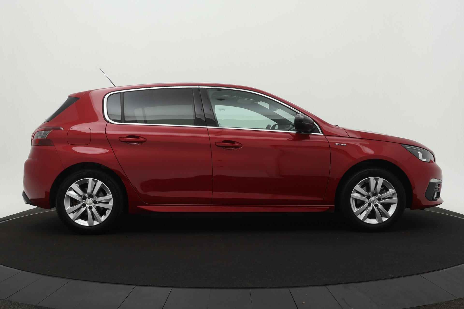 Peugeot 308 1.2 130PK GT-line | Navigatie | Panoramadak | Climate control | Cruise Controle | Parkeersensoren V+A | LMV17 inch - 6/33