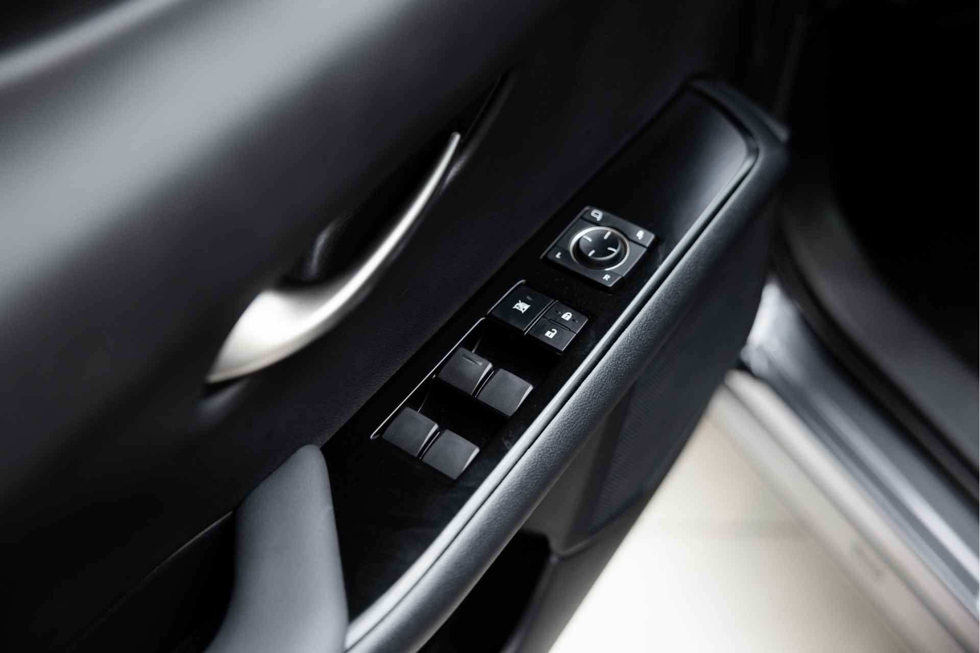 Lexus UX 250h Business Line | Achteruitrijcamera | Climate Control | Parkeersensoren | PhoneConnect | - 10/51