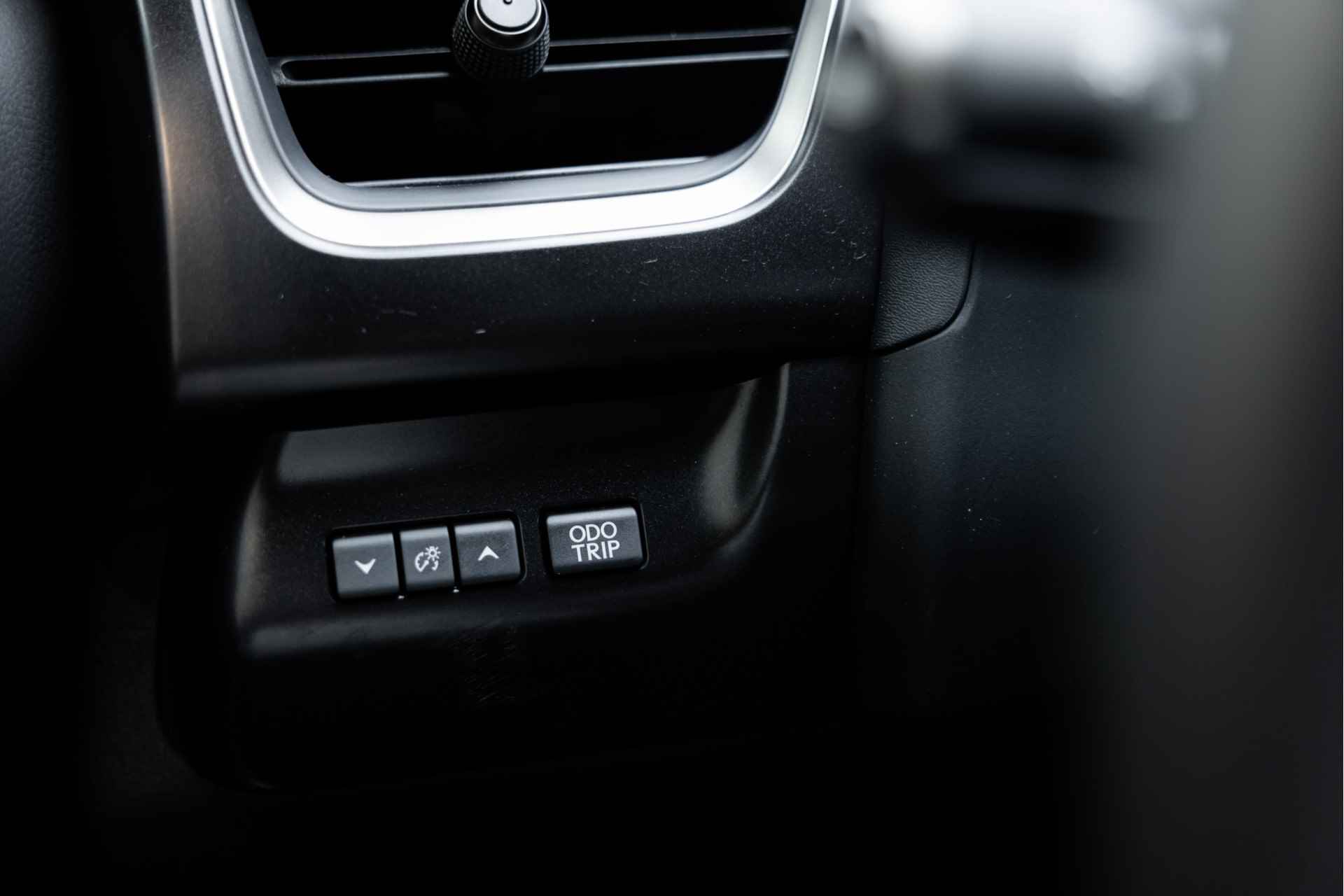Lexus UX 250h Business Line | Achteruitrijcamera | Climate Control | Parkeersensoren | PhoneConnect | - 16/51