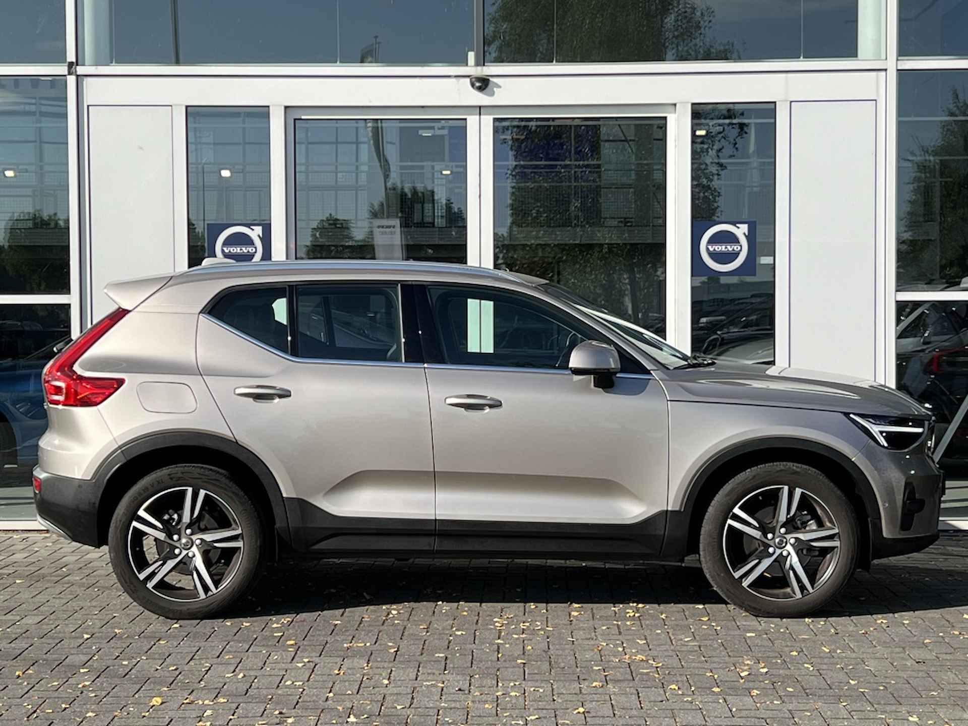 Volvo XC40 B3 163PK Plus| Adap.Cruise| Standkachel| 360Camera| Trekhaak - 4/45