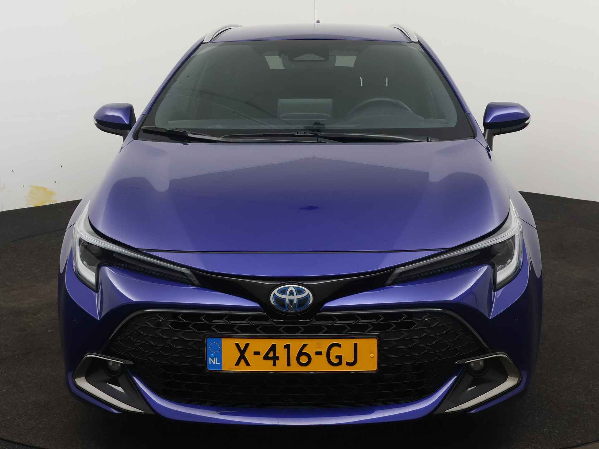 Toyota Corolla Touring Sports 1.8 Hybrid First Edition | Navigatie | Camera | Parkeersensoren | LM velgen | Stoelverwarming | Draadloze telefoonlader | Elektrisch bedienbare achterklep met sensorsturing | - 28/46